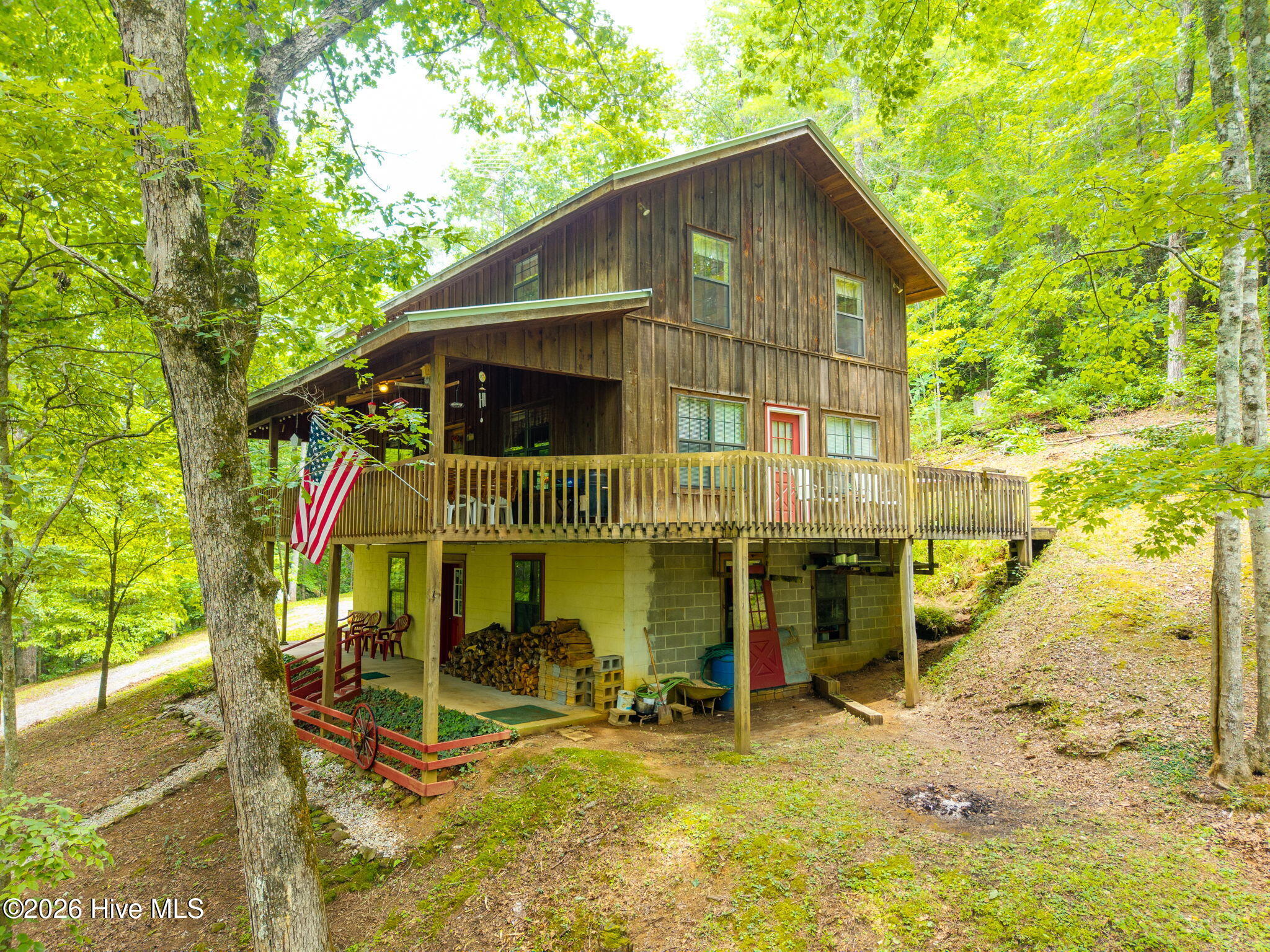 main property photo 8