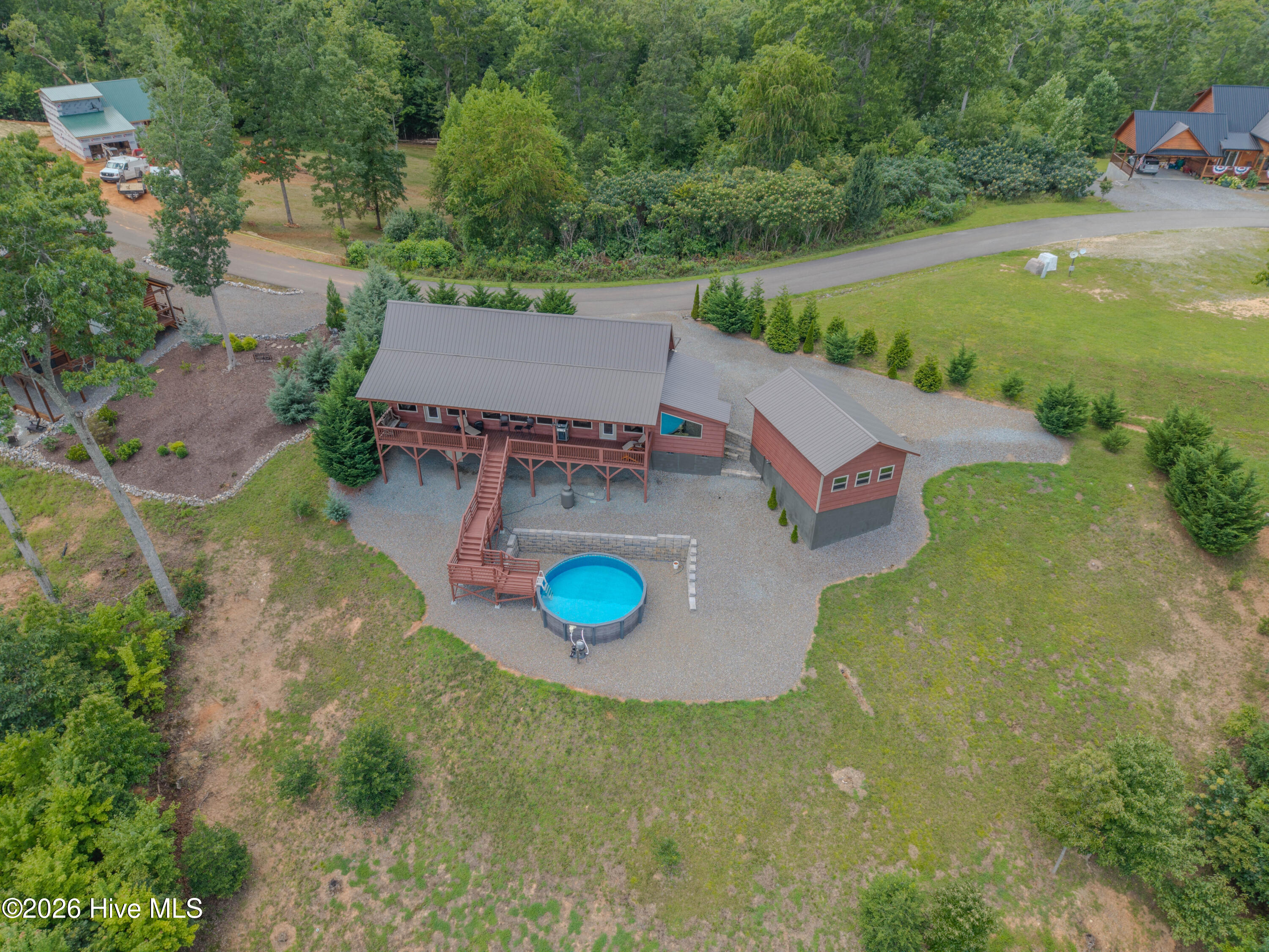 main property photo 30