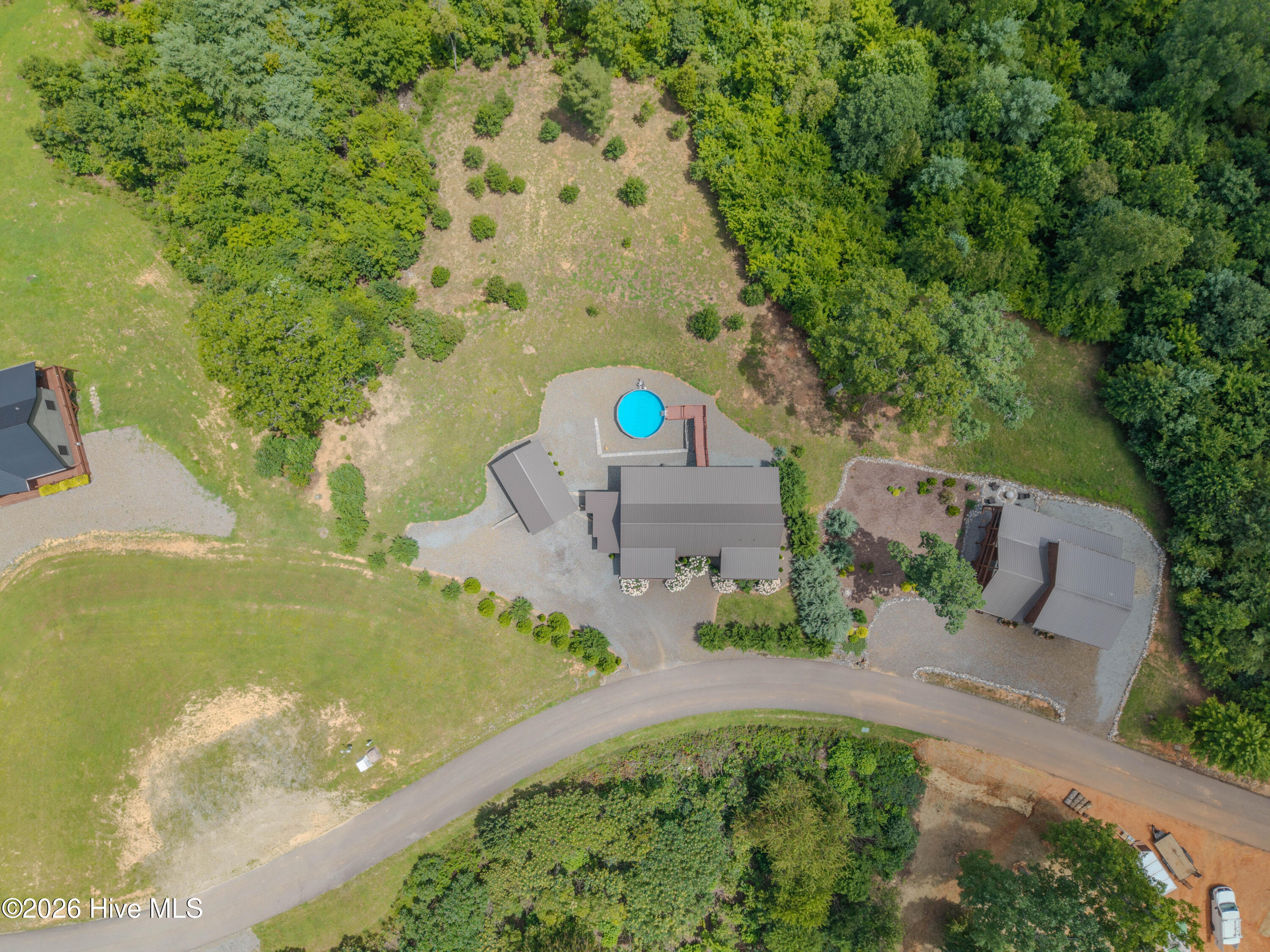 main property photo 34