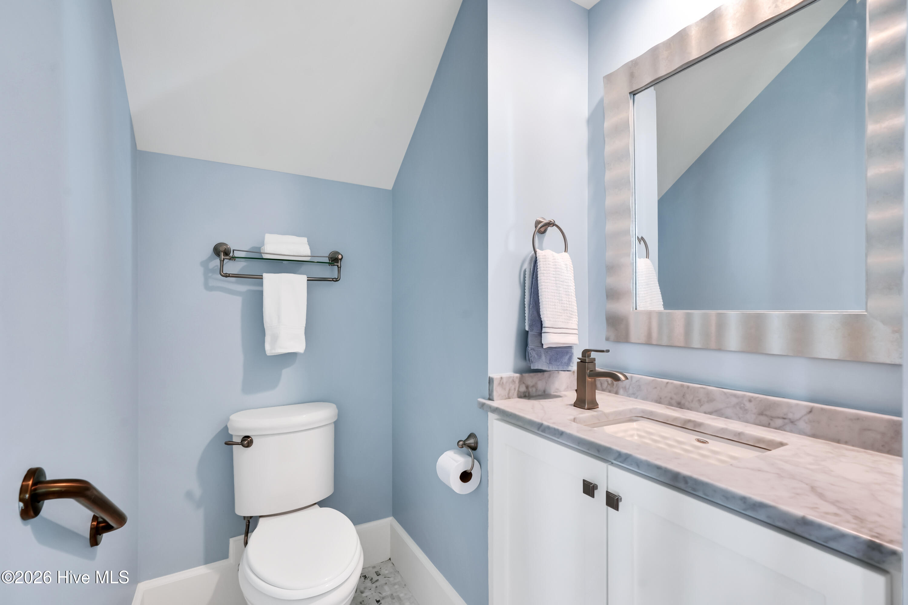main property photo 44
