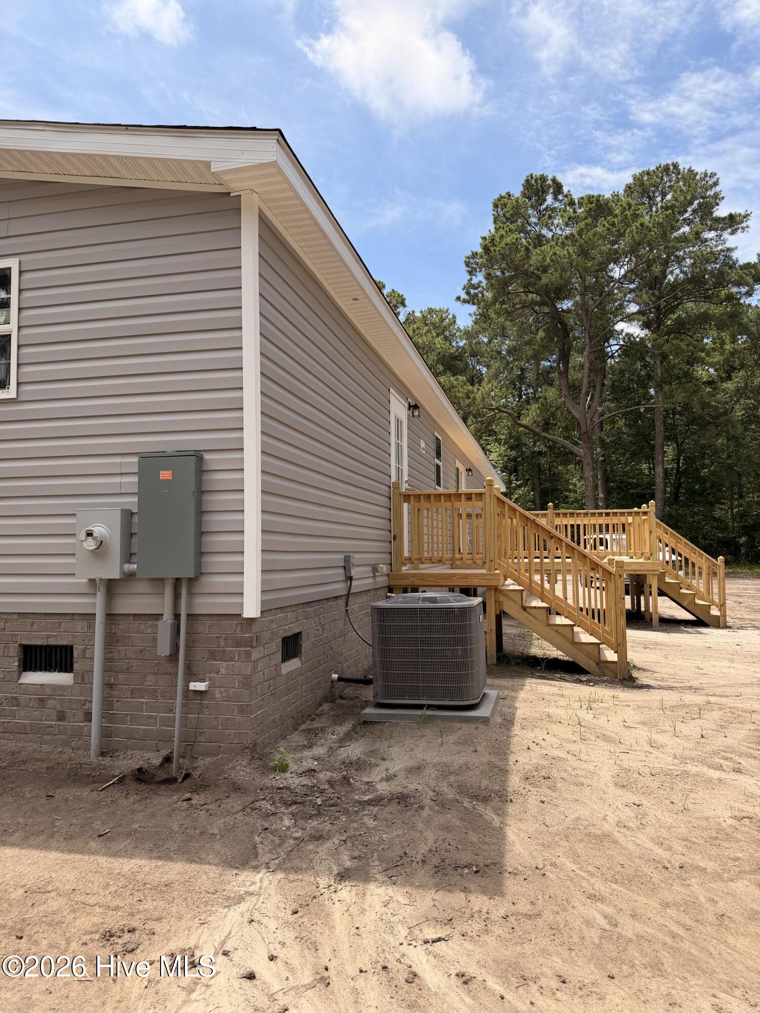 main property photo 32