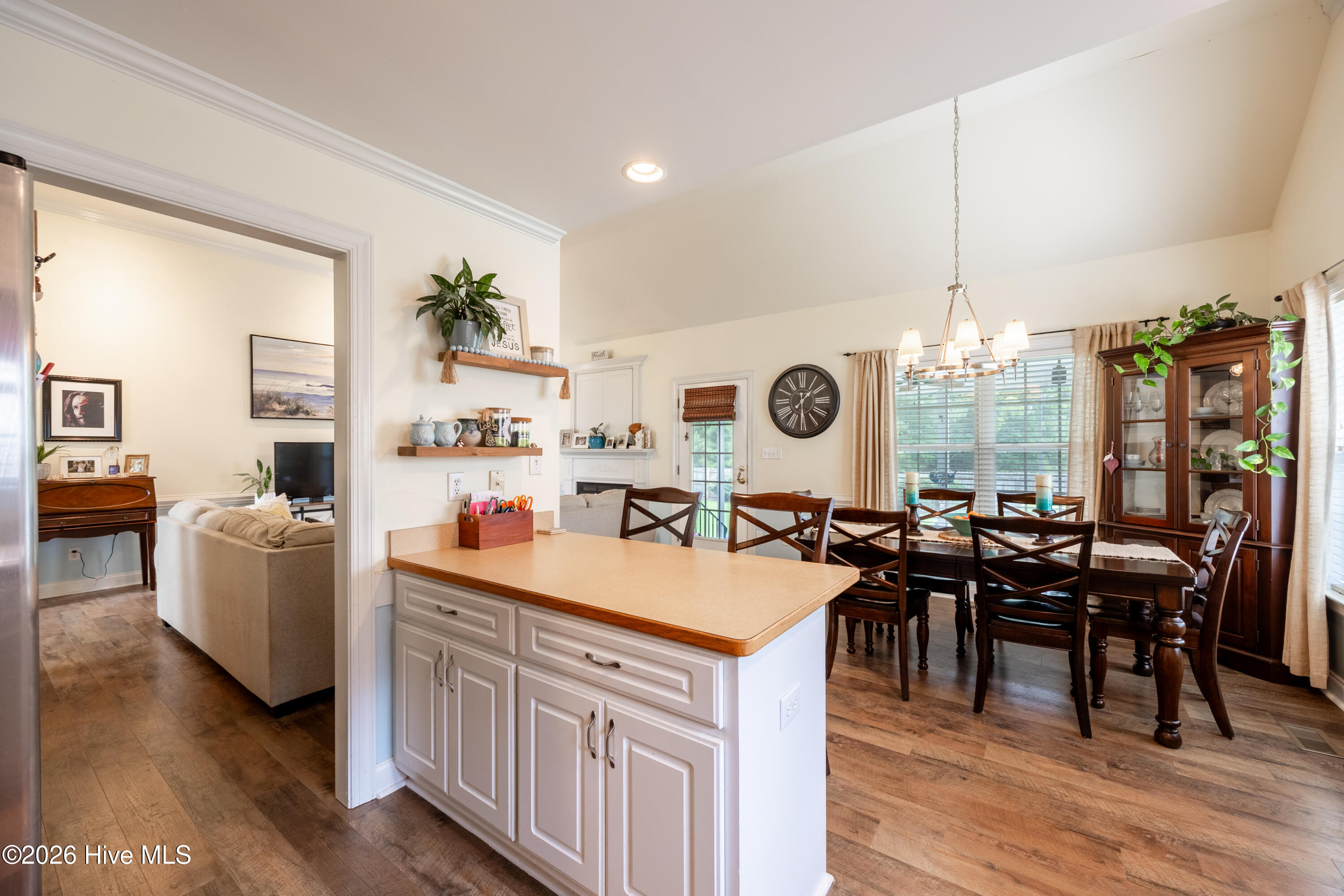 main property photo 17