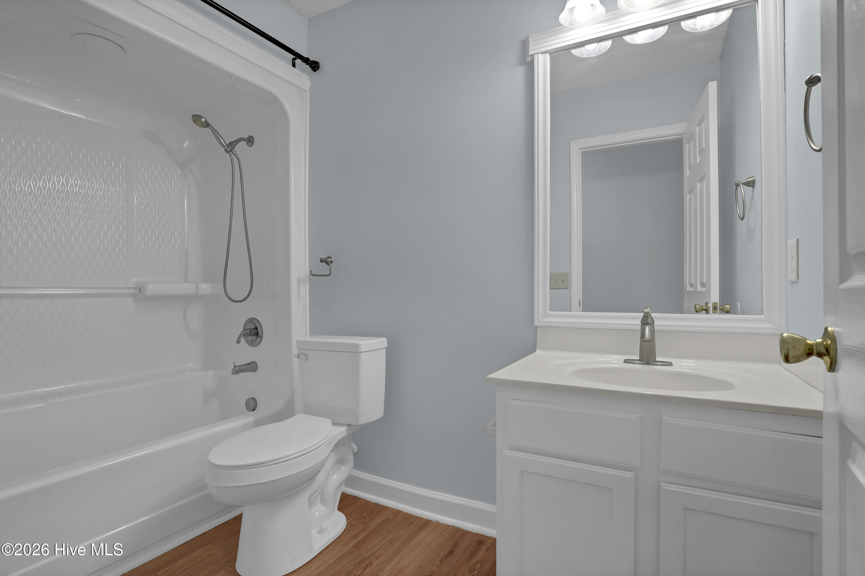 main property photo 7