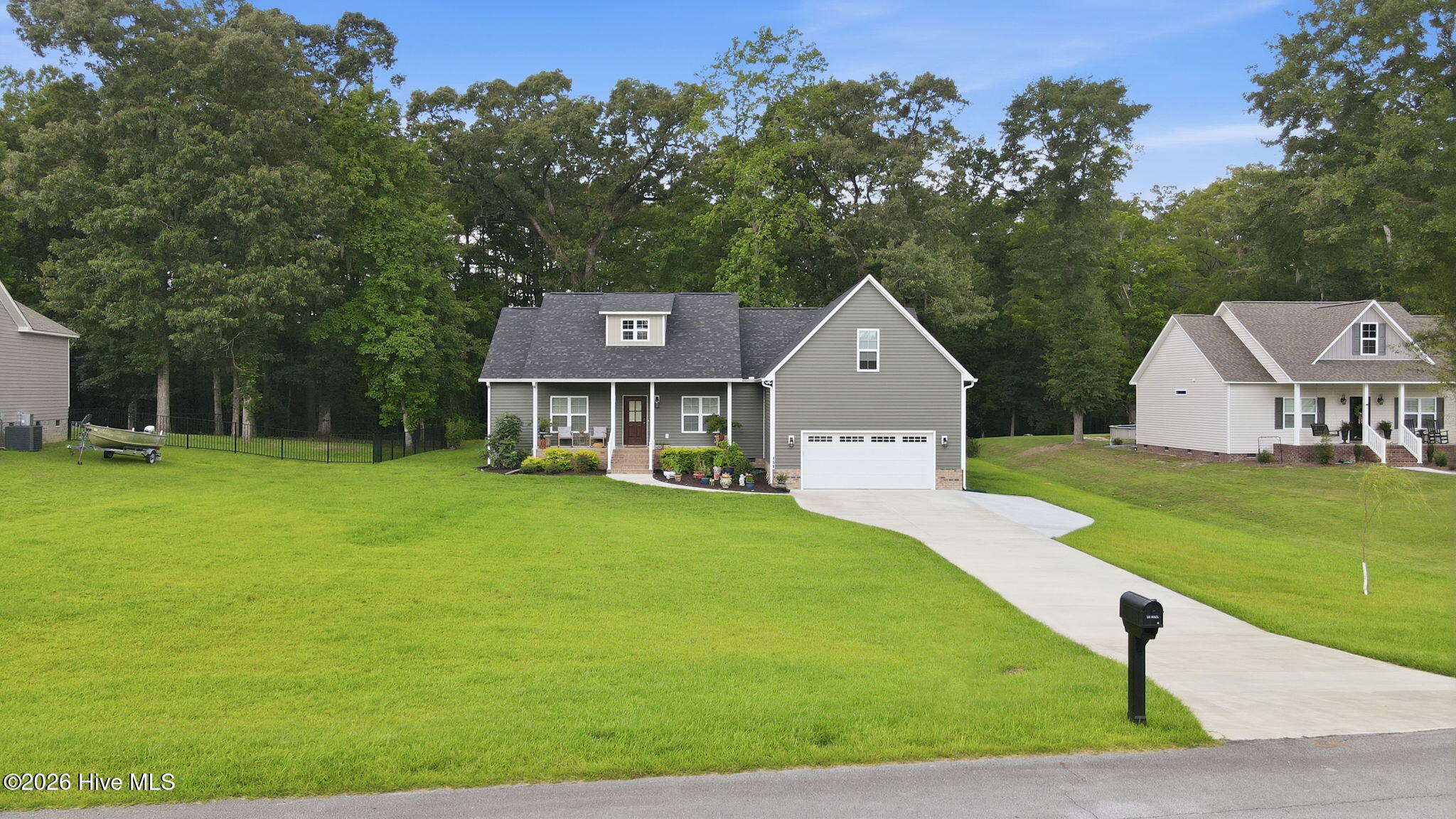 main property photo 30