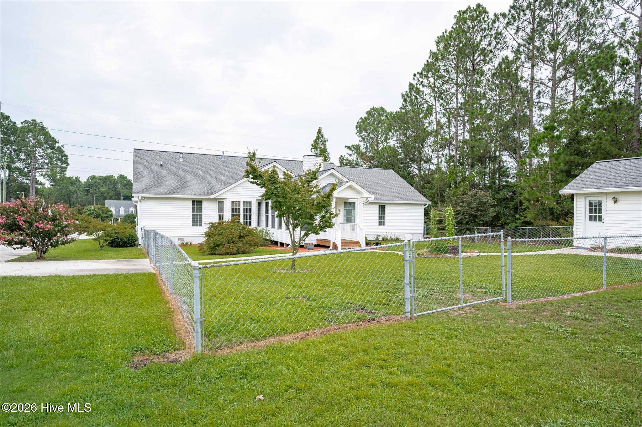main property photo 39