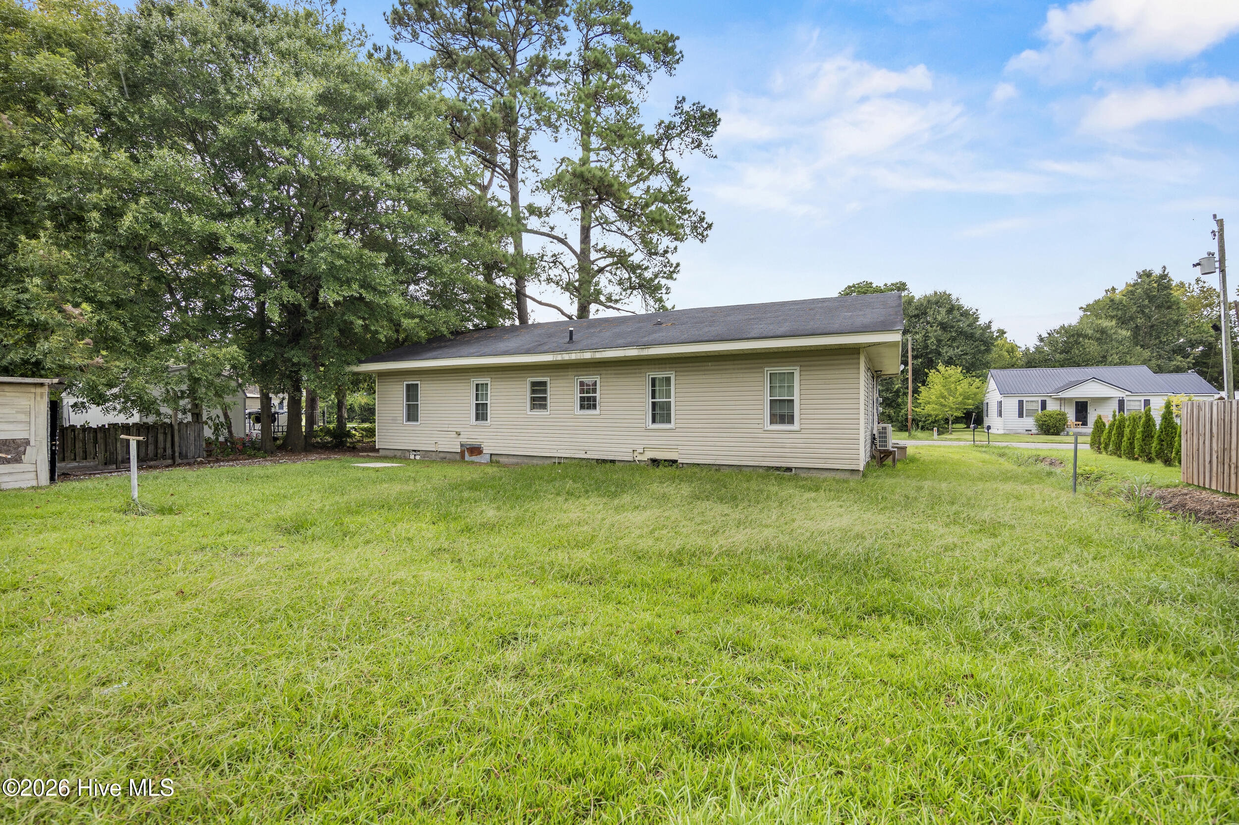 main property photo 14
