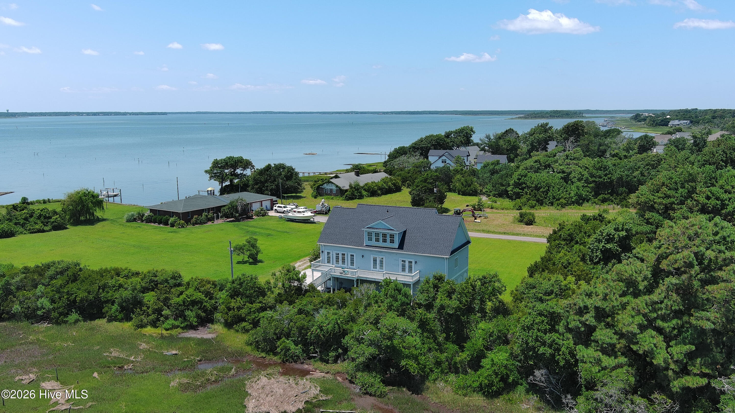 main property photo 40