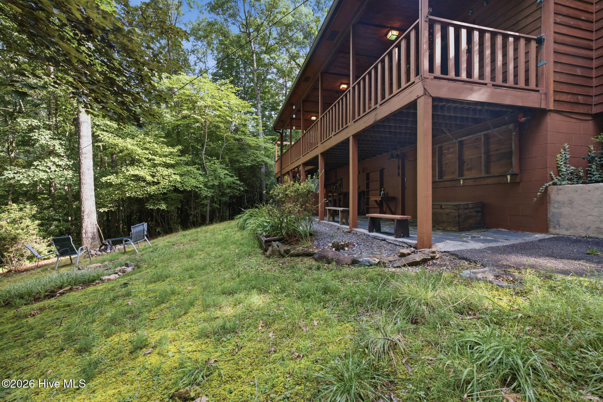 main property photo 37