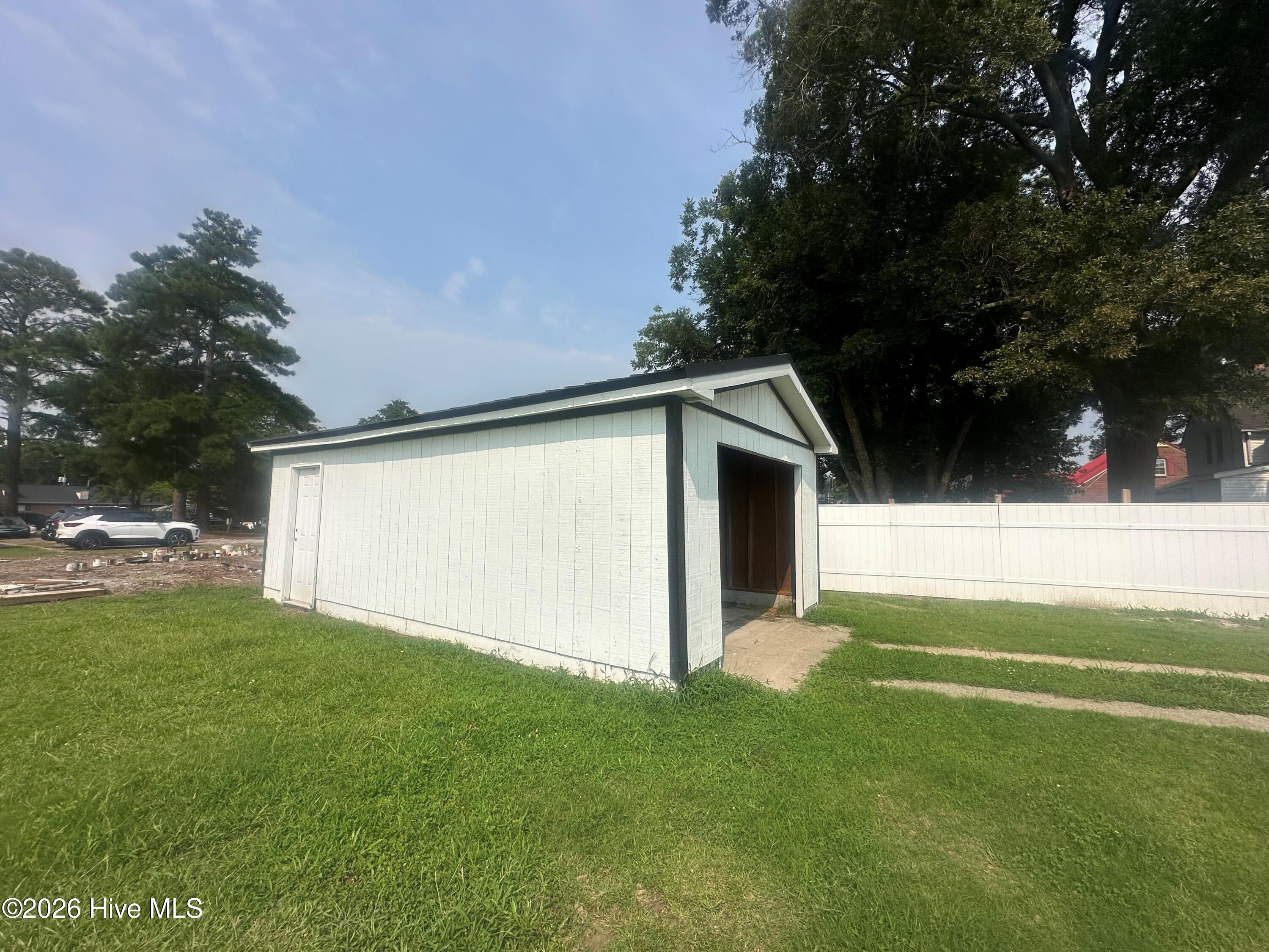 main property photo 21