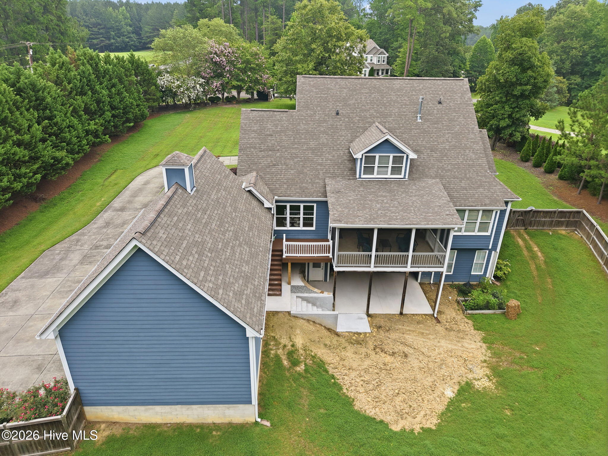 main property photo 43