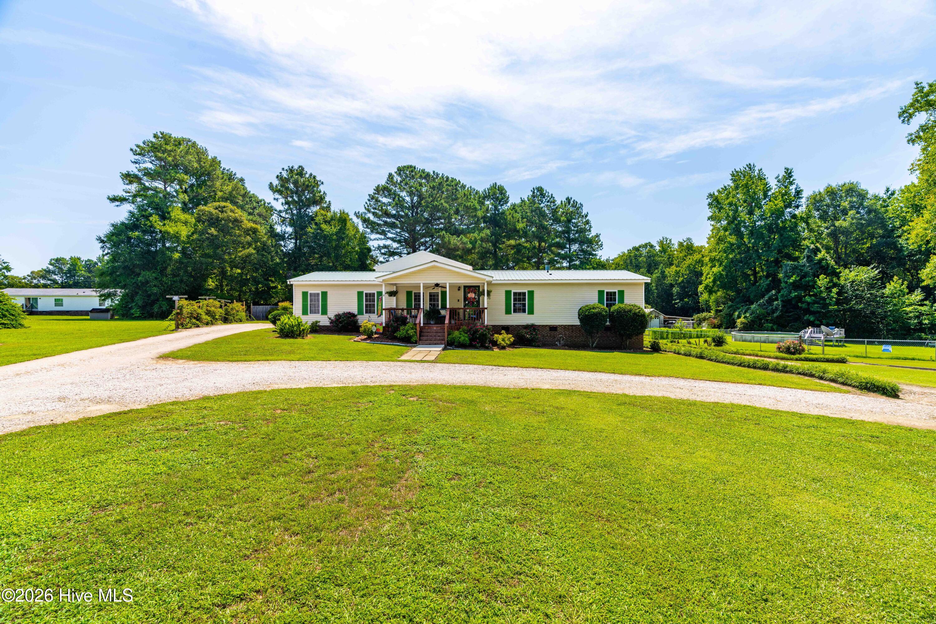 main property photo 28