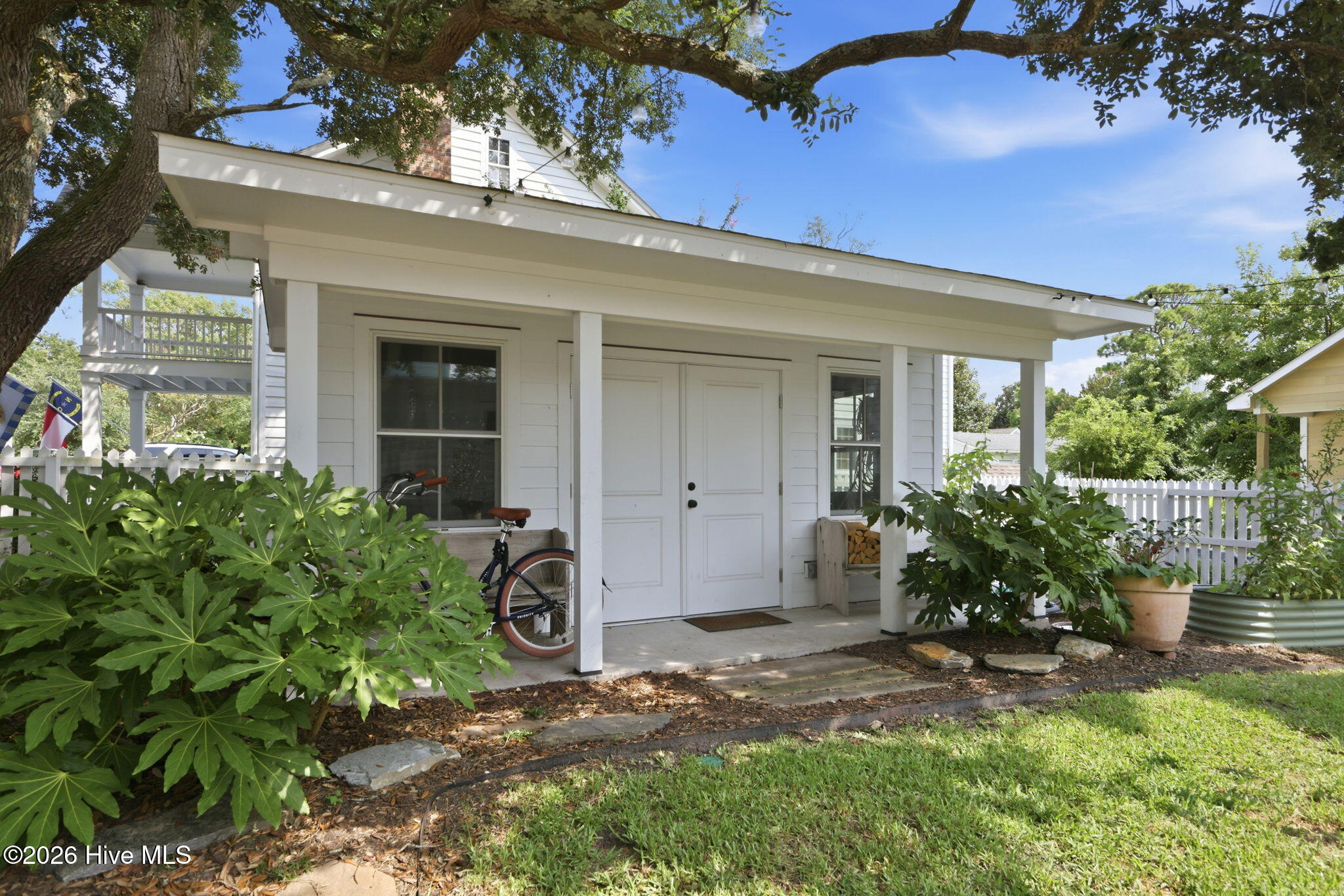 main property photo 40