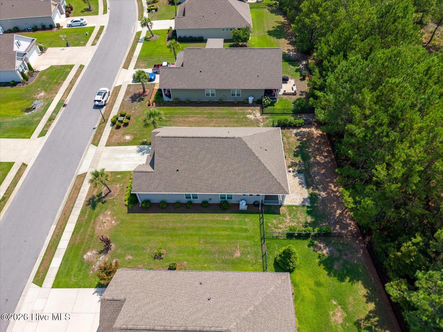main property photo 40