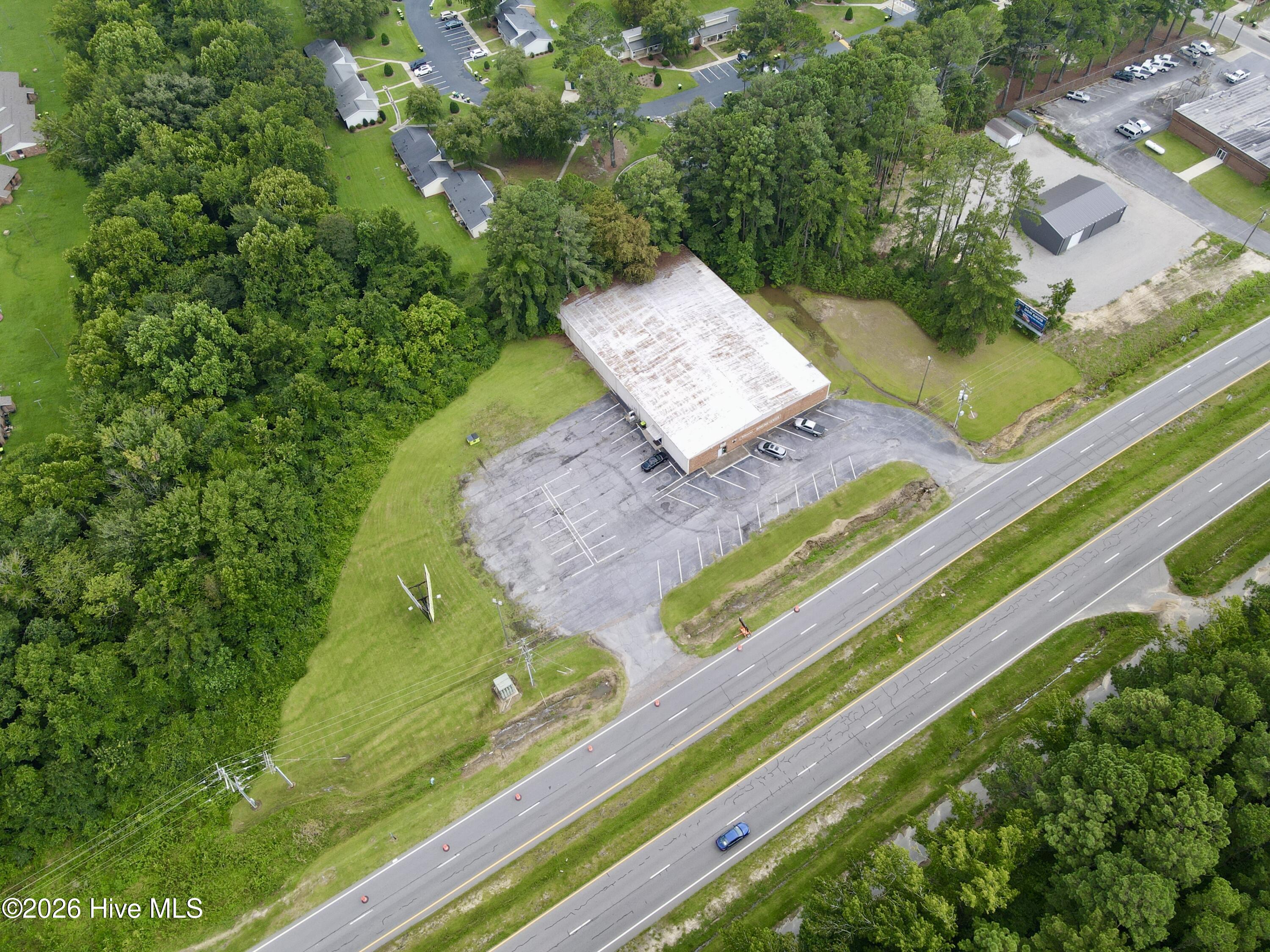 main property photo 8