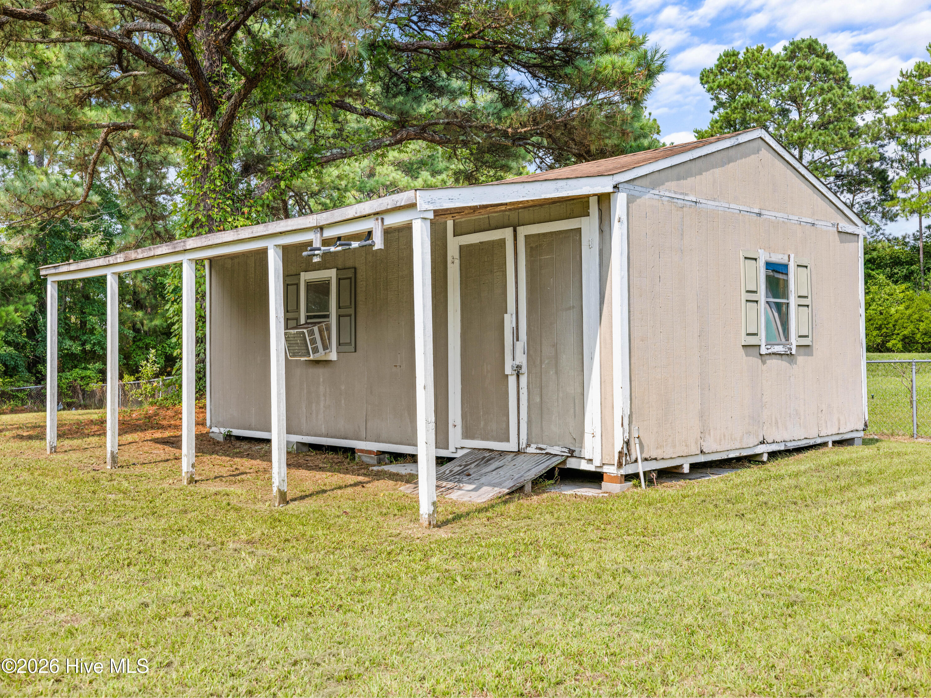 main property photo 30