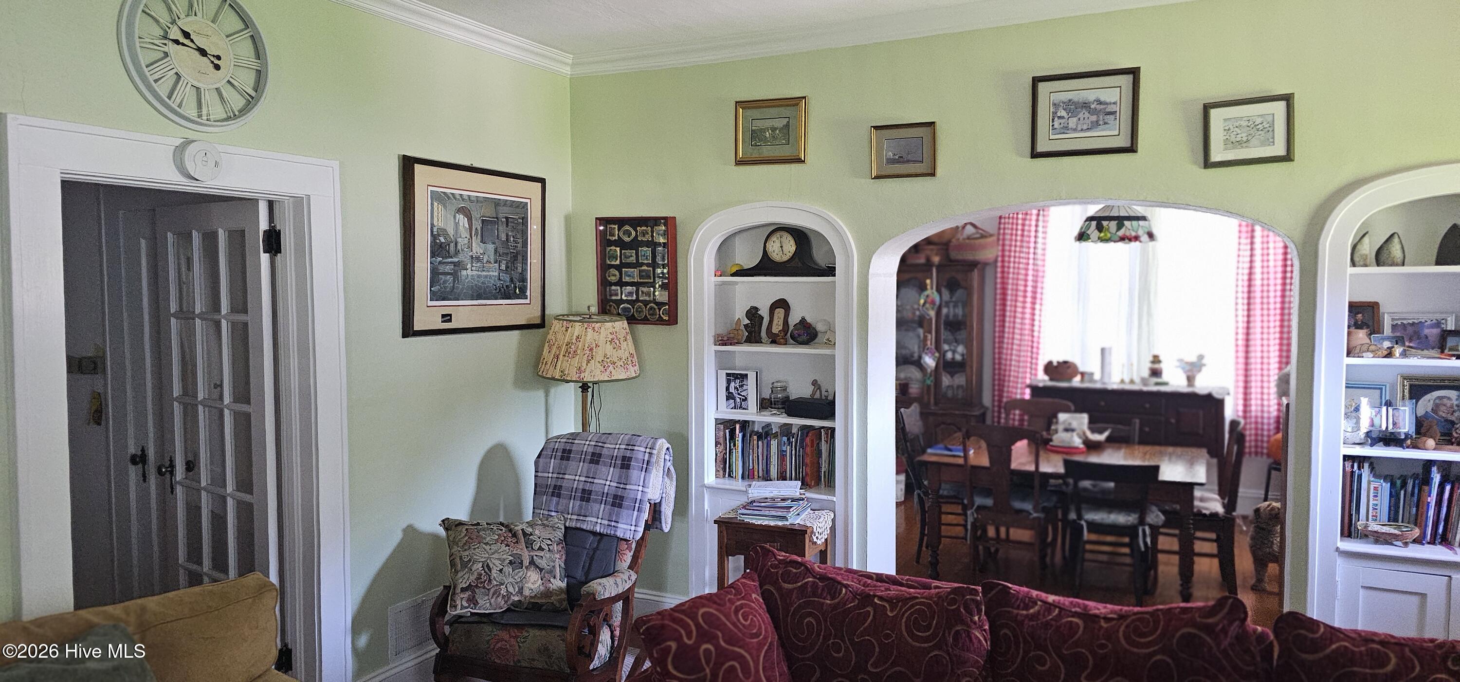 main property photo 8