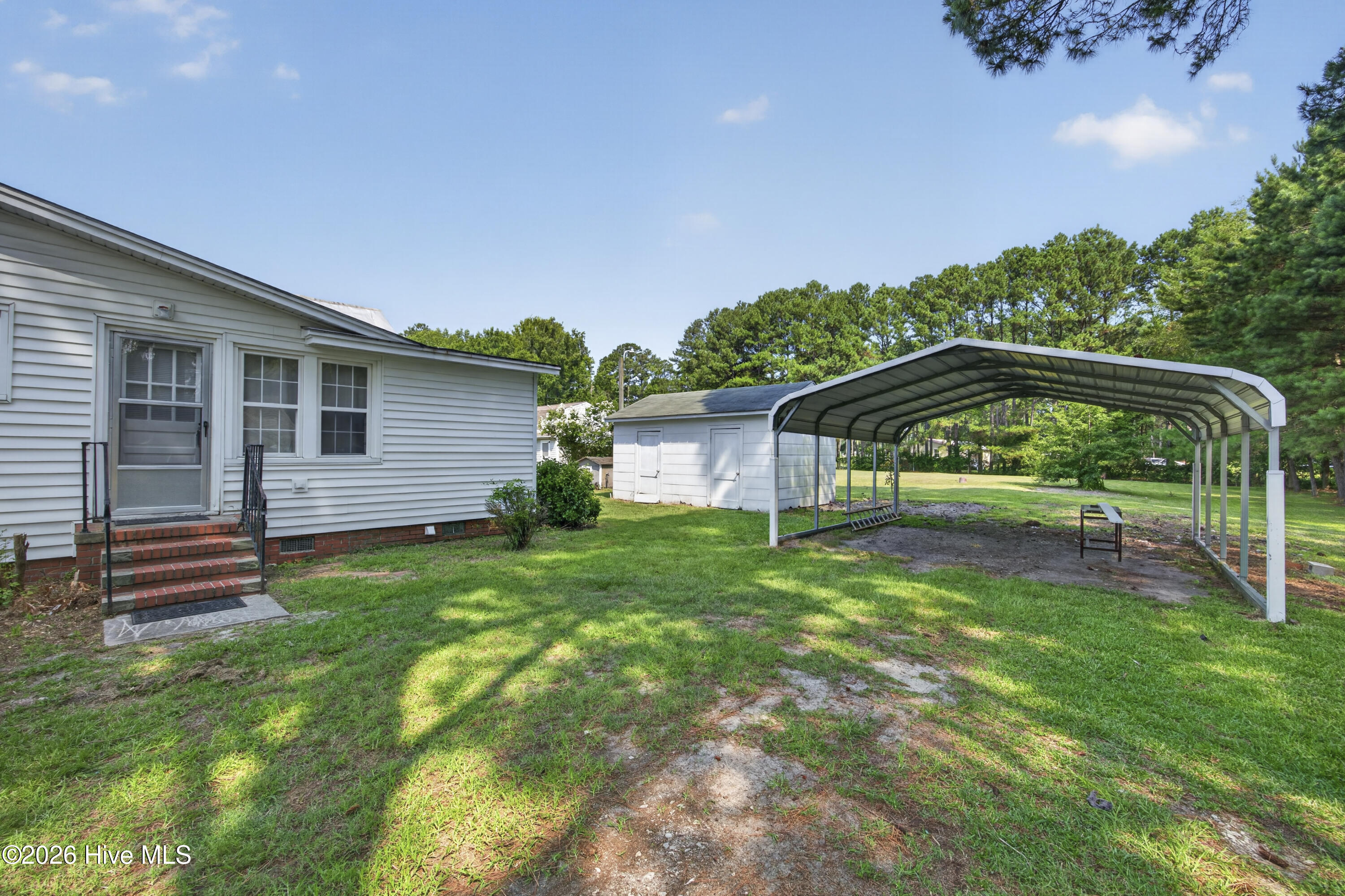 main property photo 30