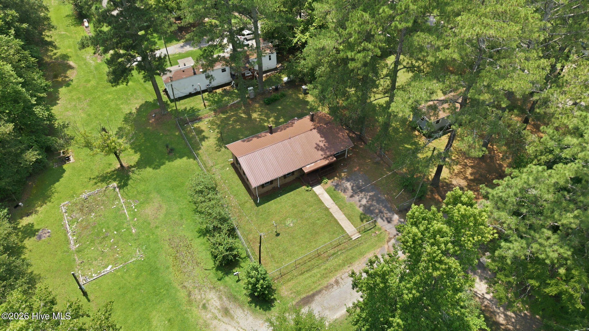 main property photo 16