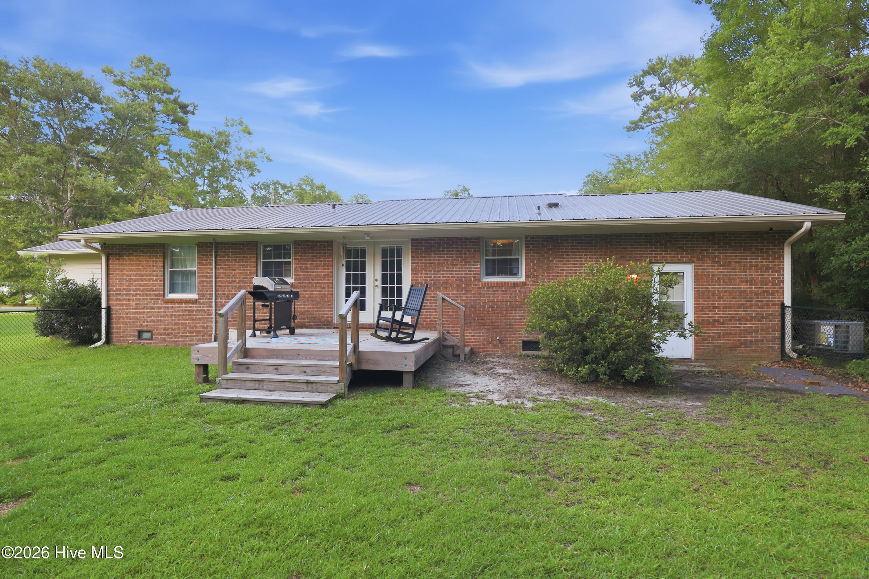 main property photo 20