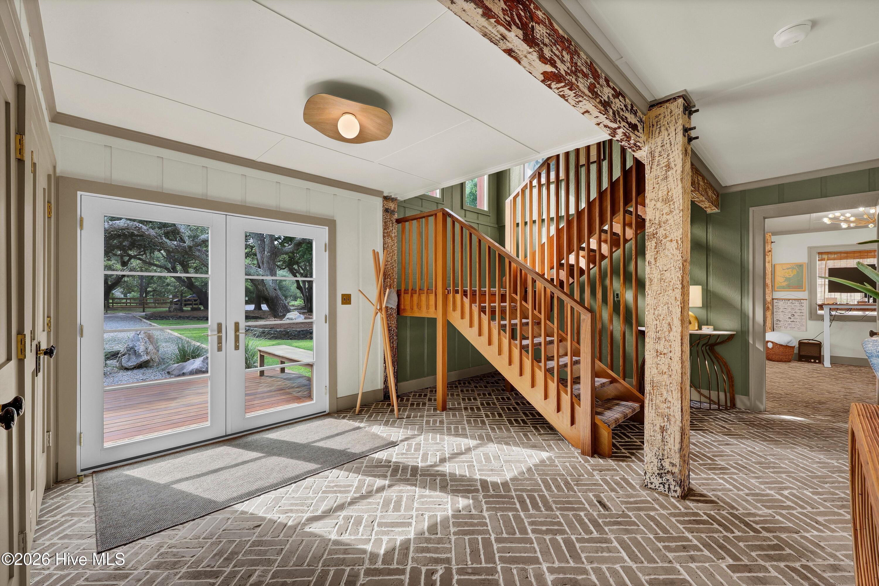 main property photo 11