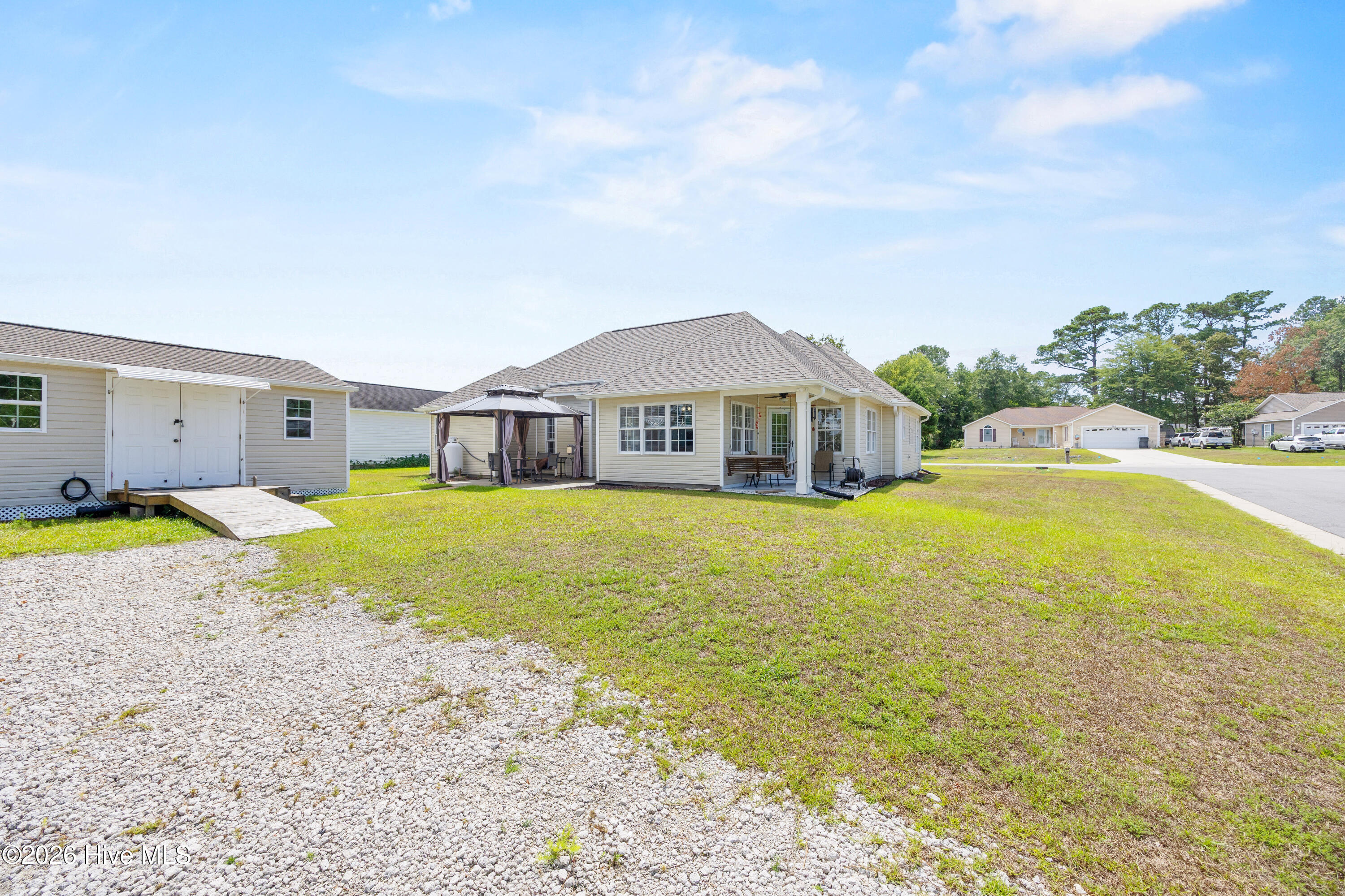 main property photo 33