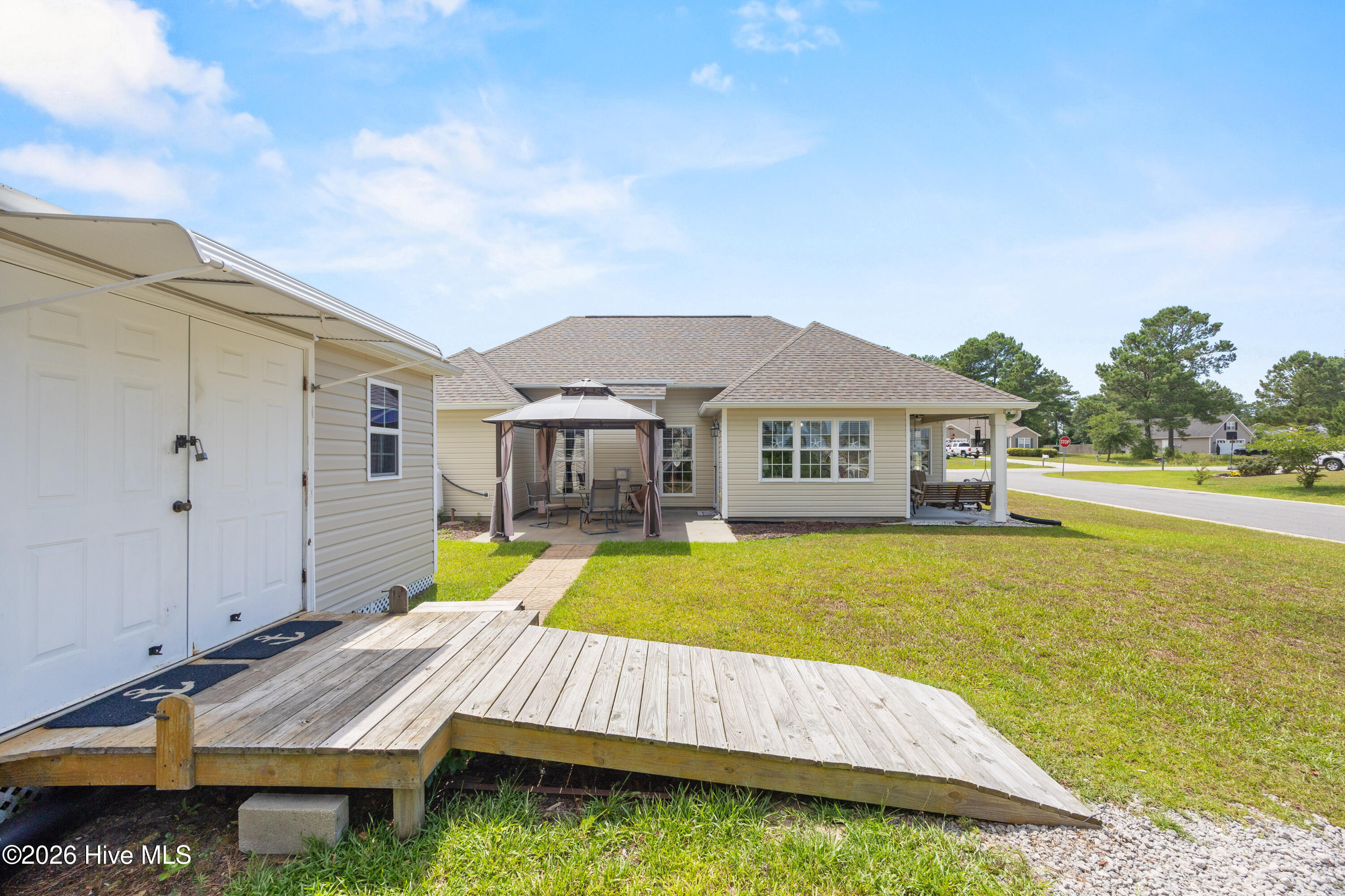main property photo 34