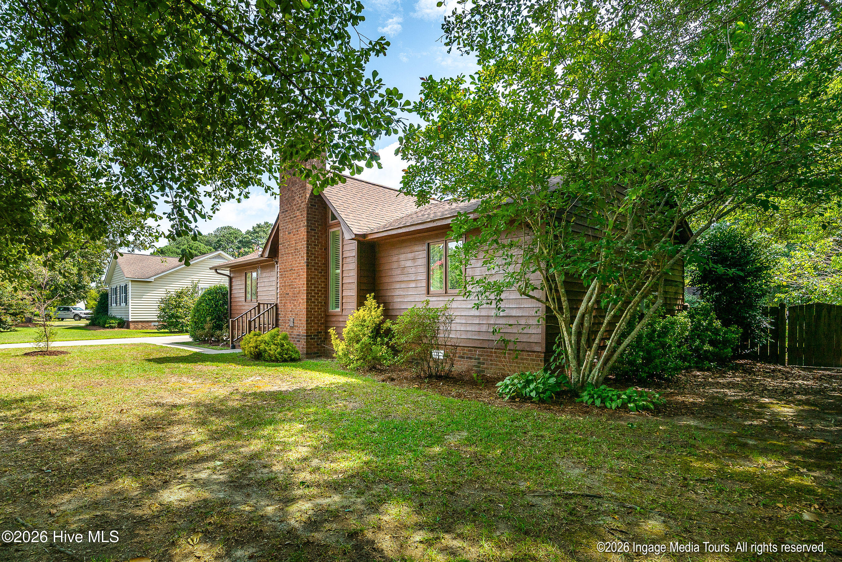main property photo 41