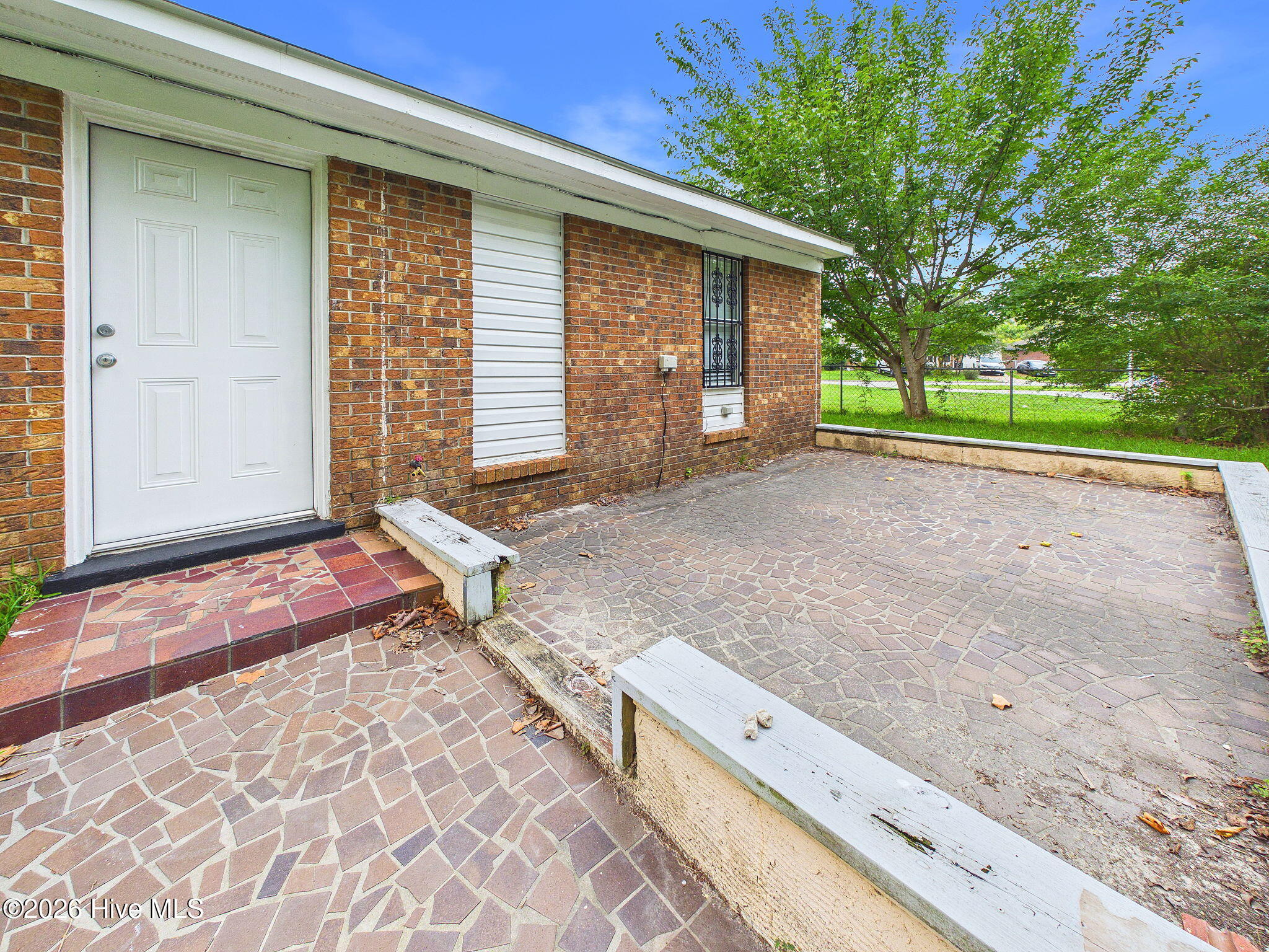main property photo 34