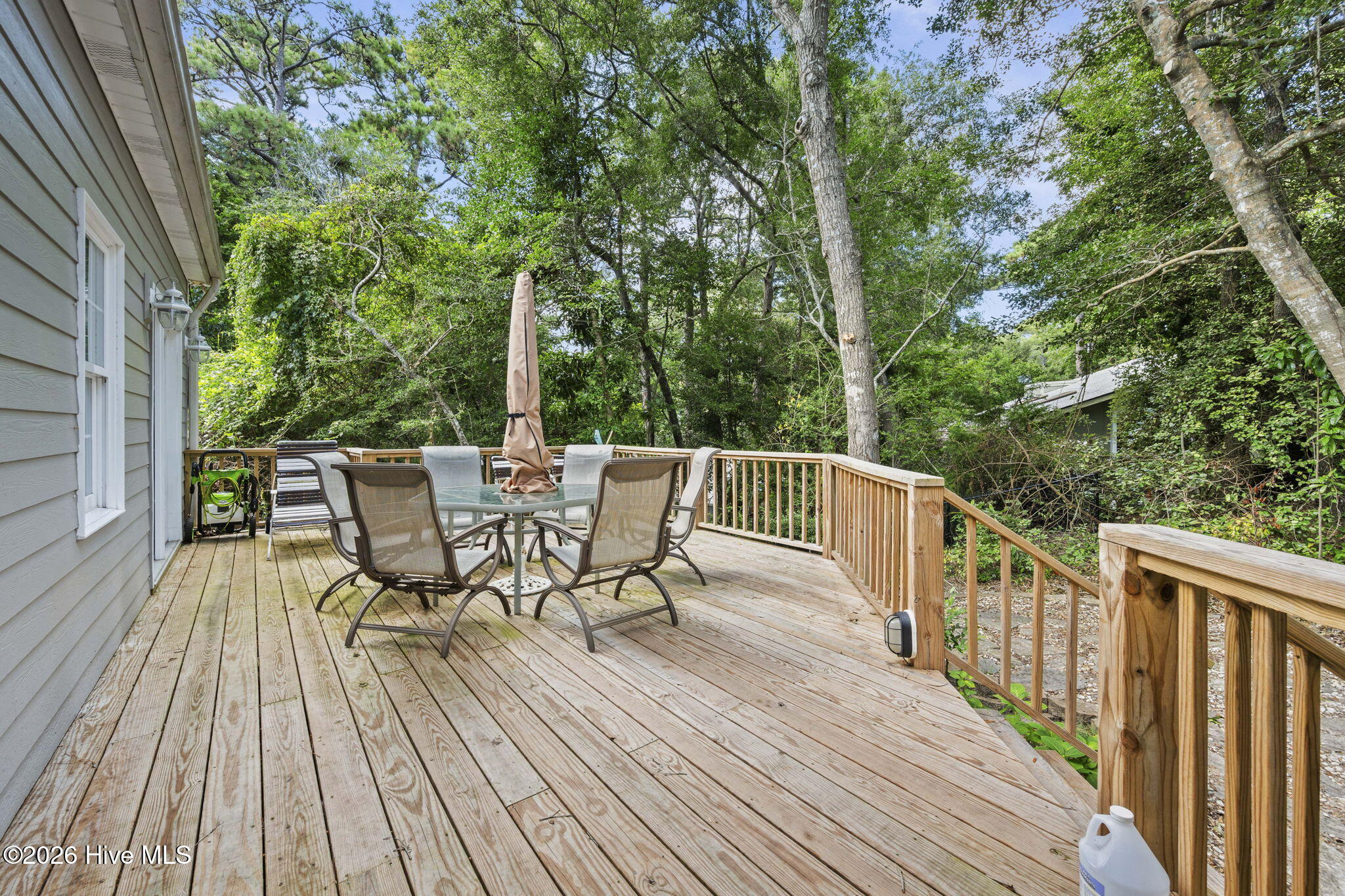main property photo 50