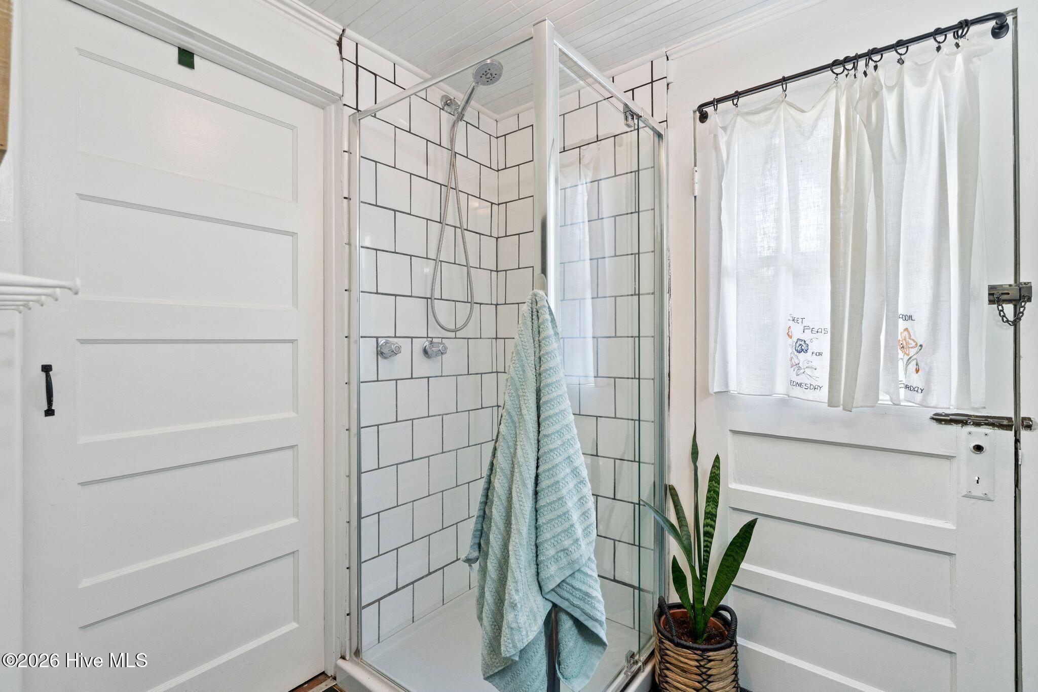 property viewer photo 25