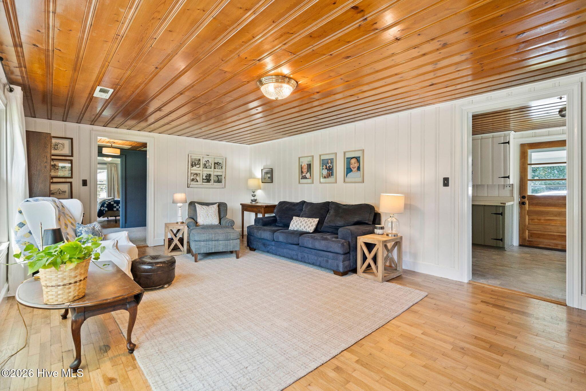 property viewer photo 8