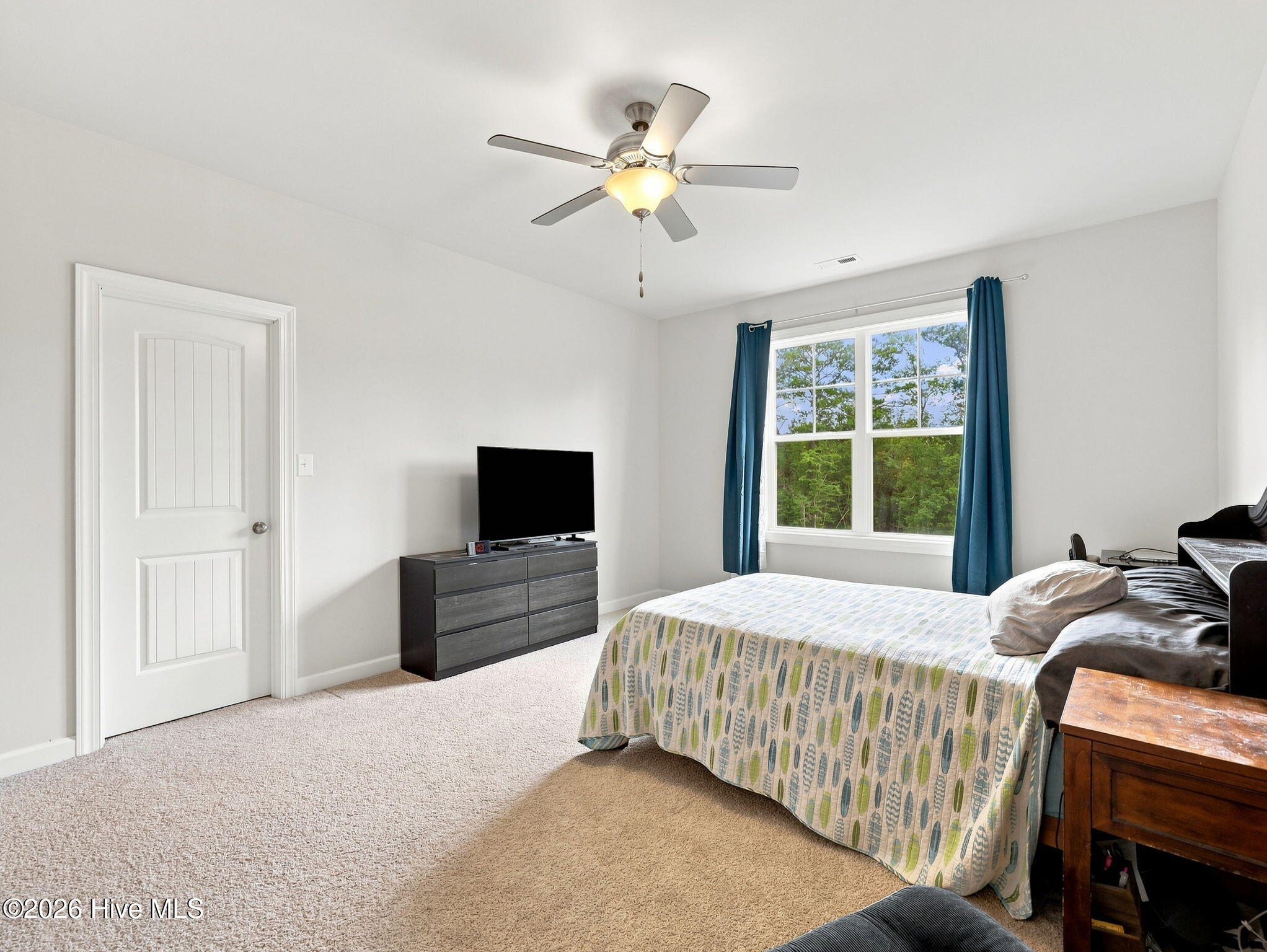 main property photo 25