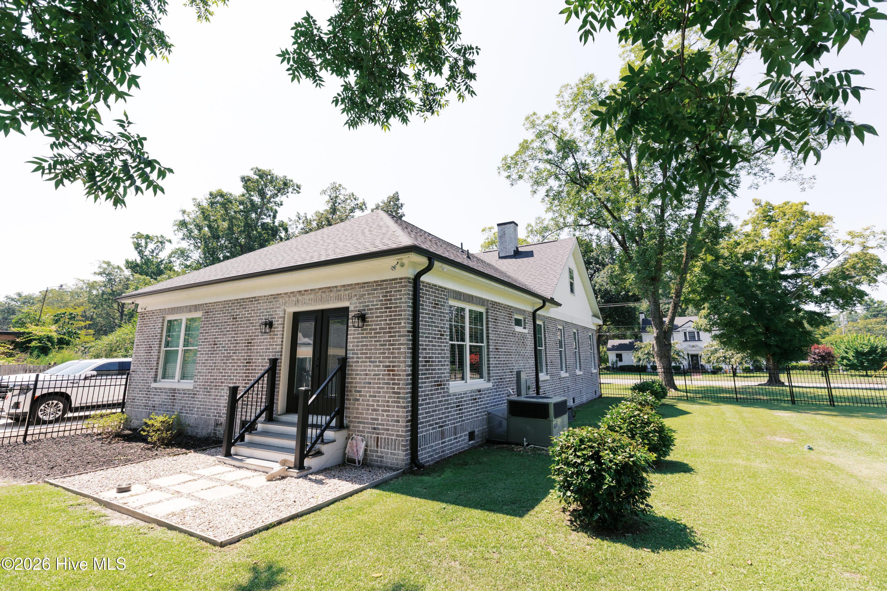 main property photo 49