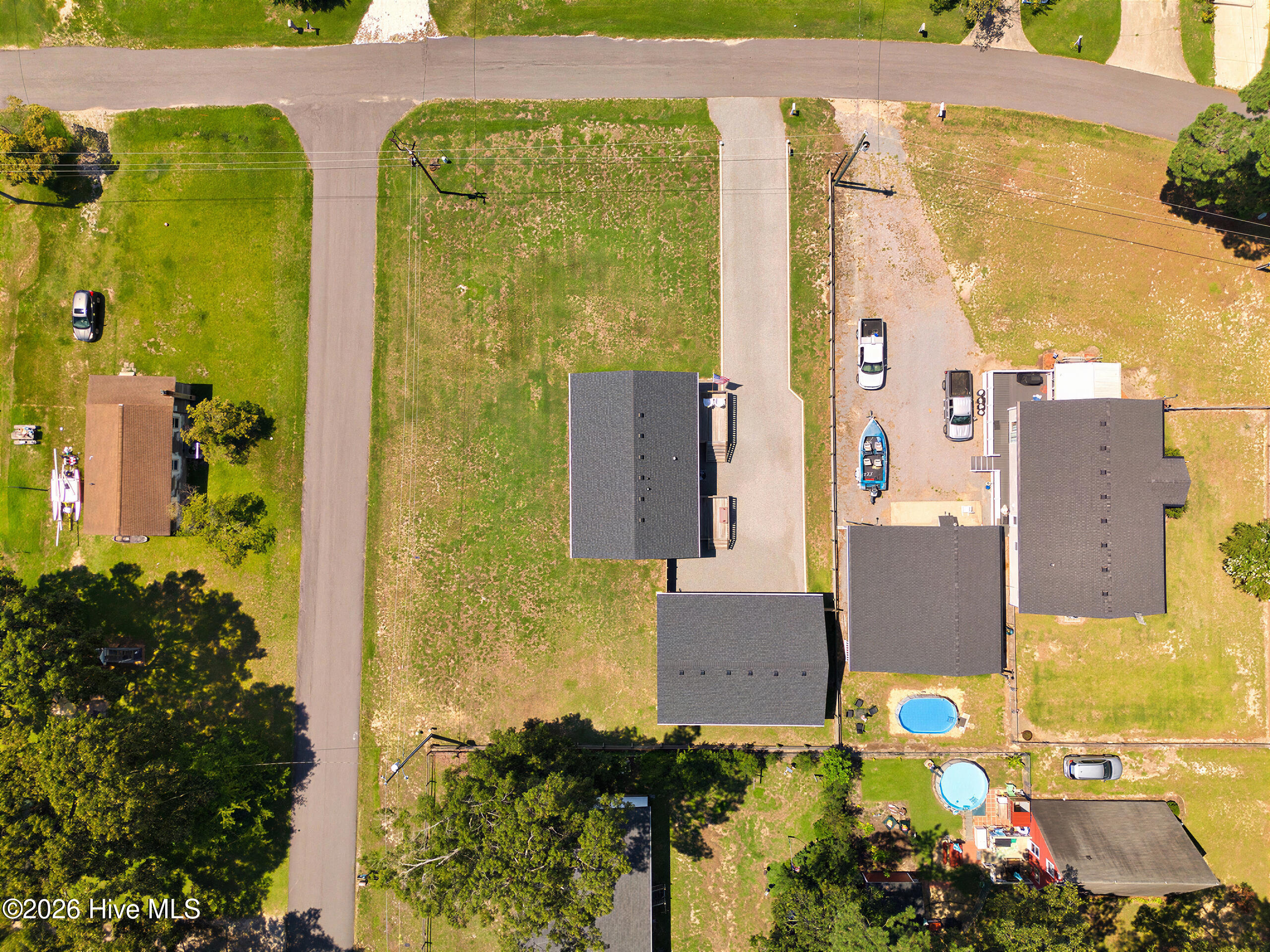 main property photo 36