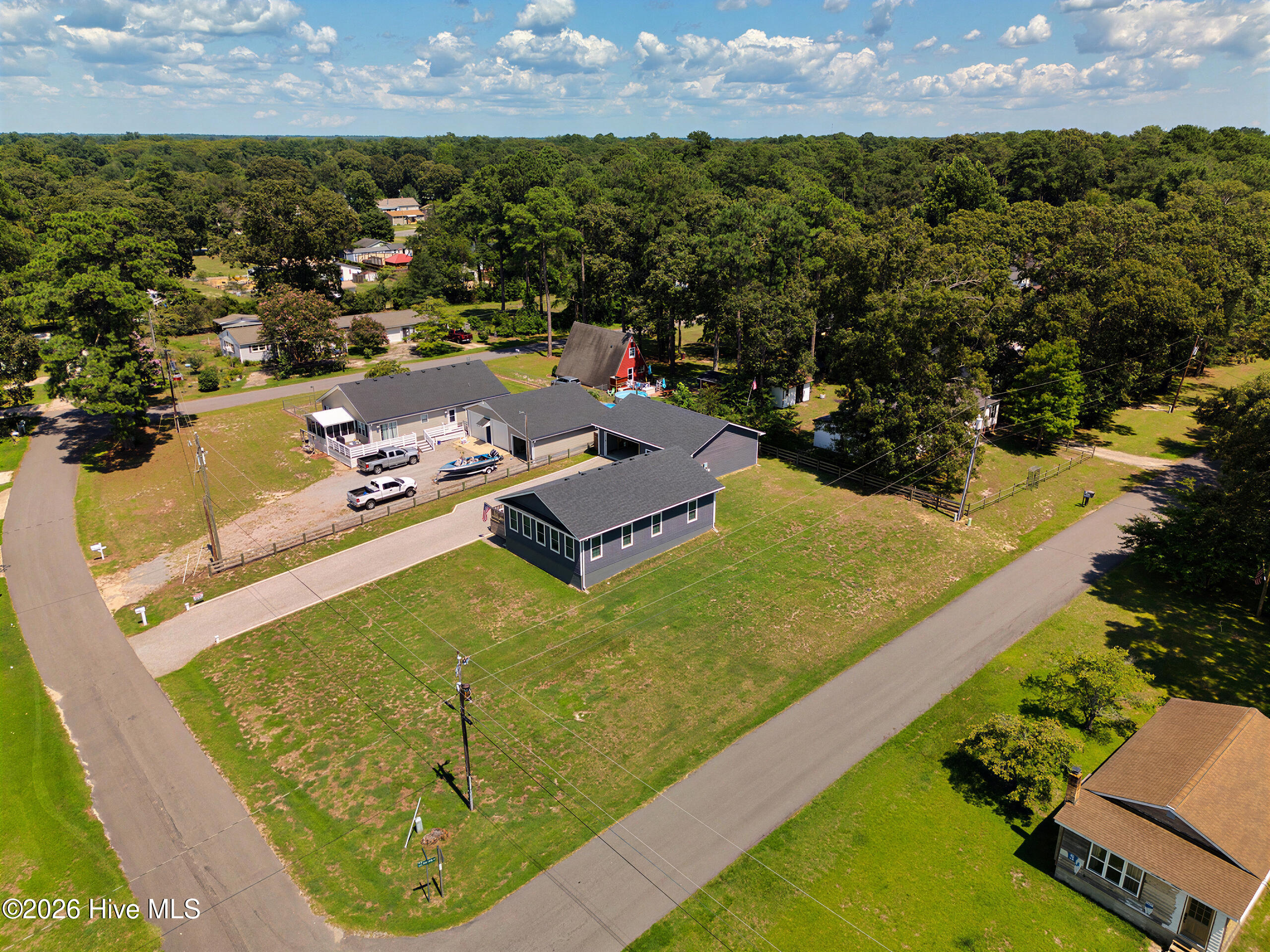 main property photo 37