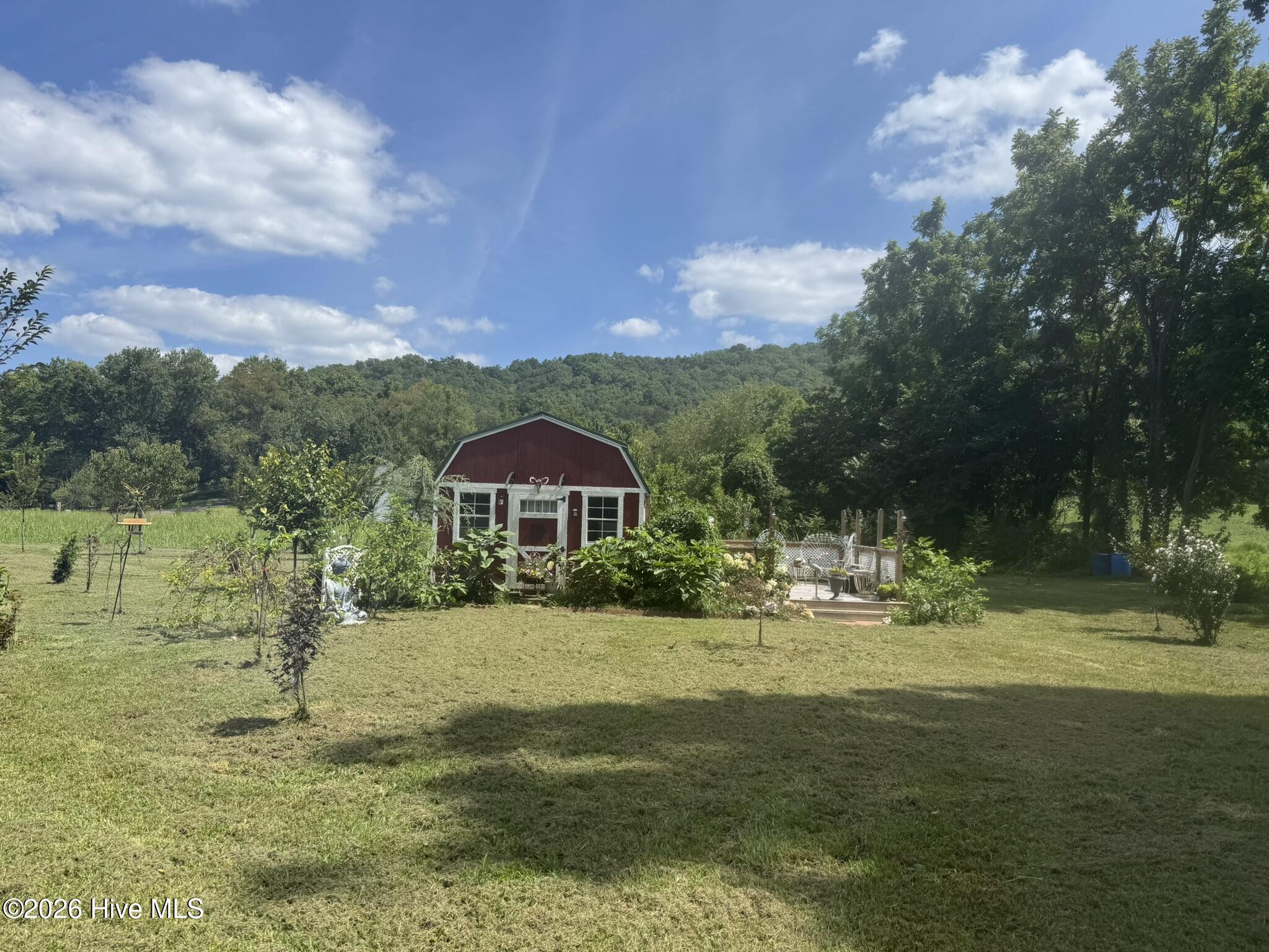 main property photo 9