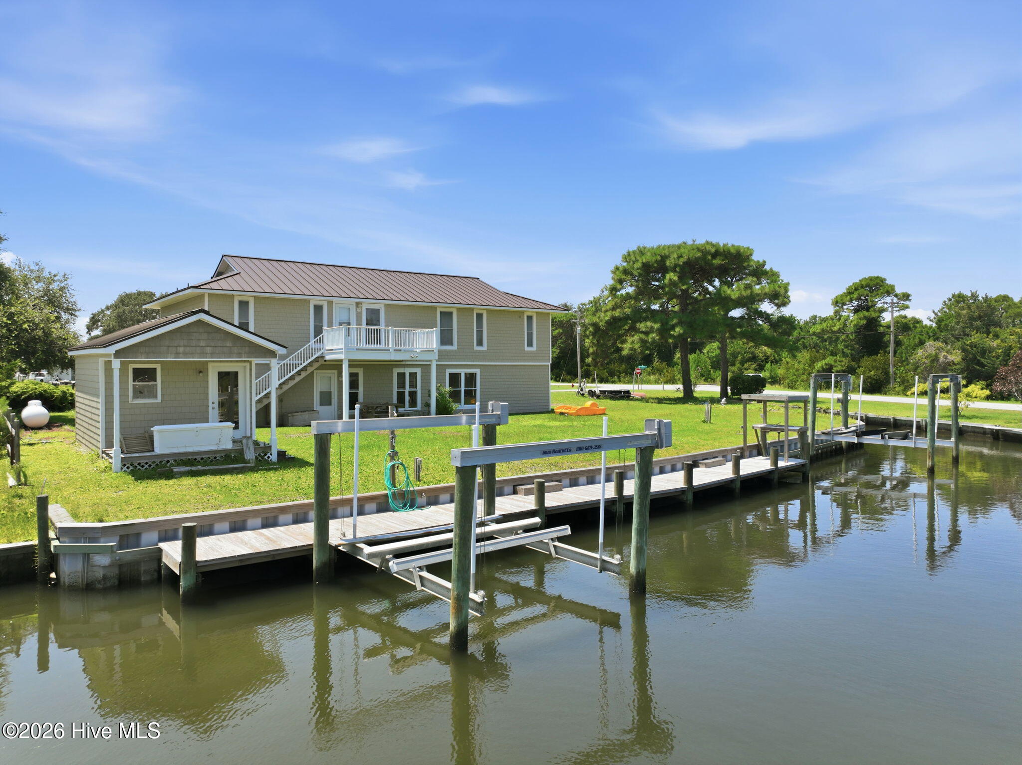 main property photo 45