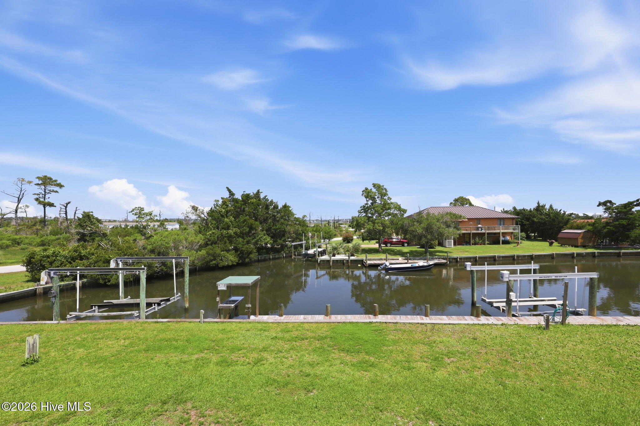 main property photo 6