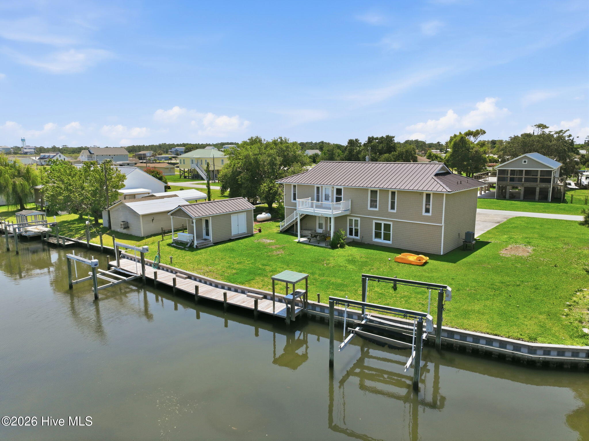 main property photo 8