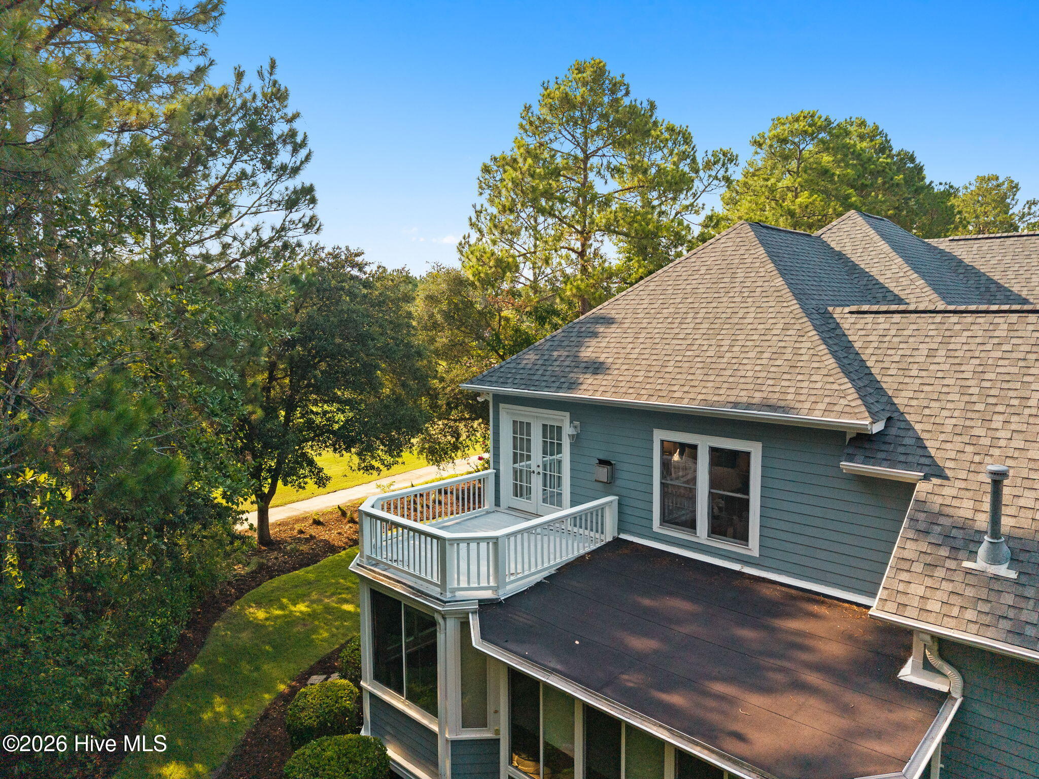 main property photo 20