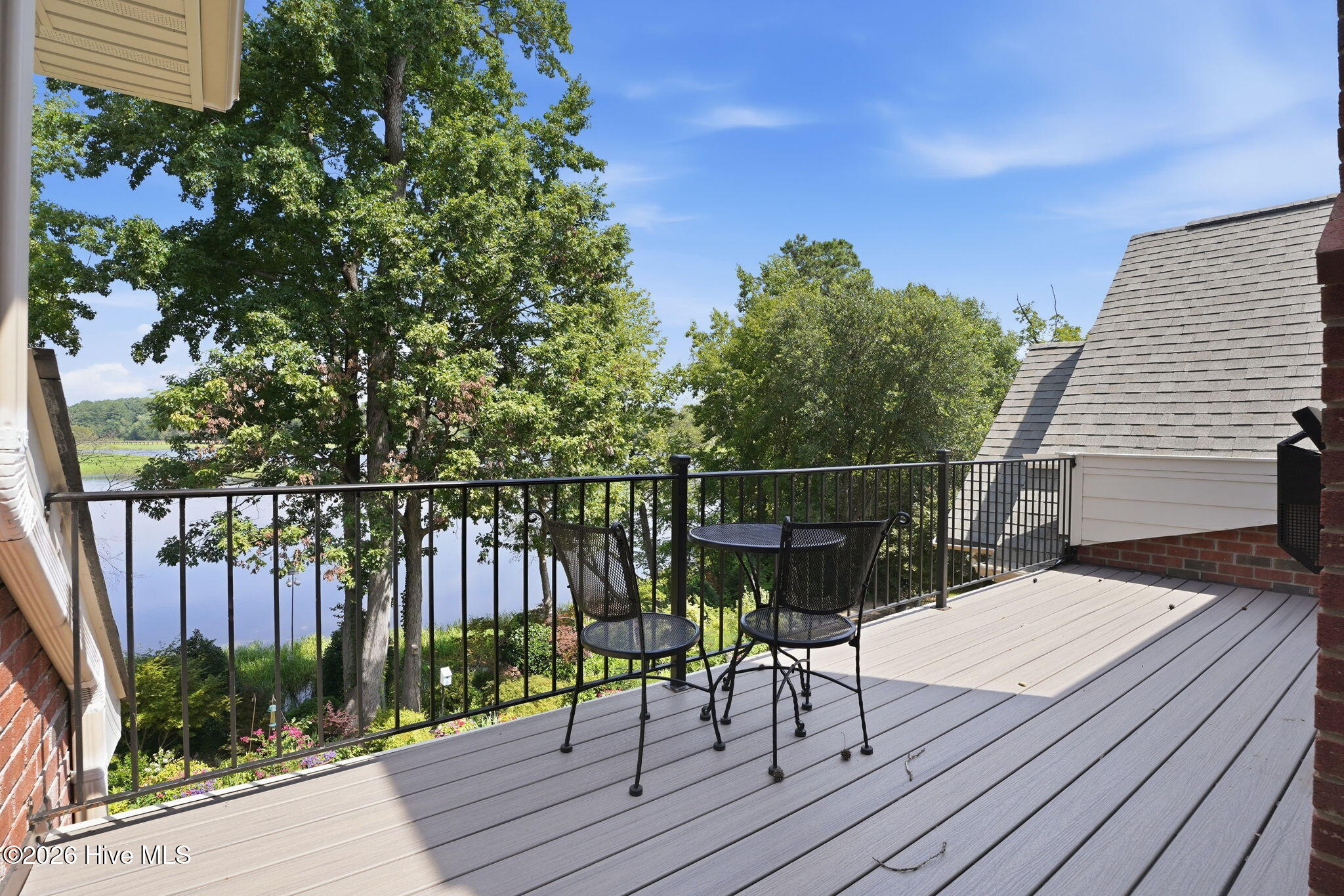 main property photo 41