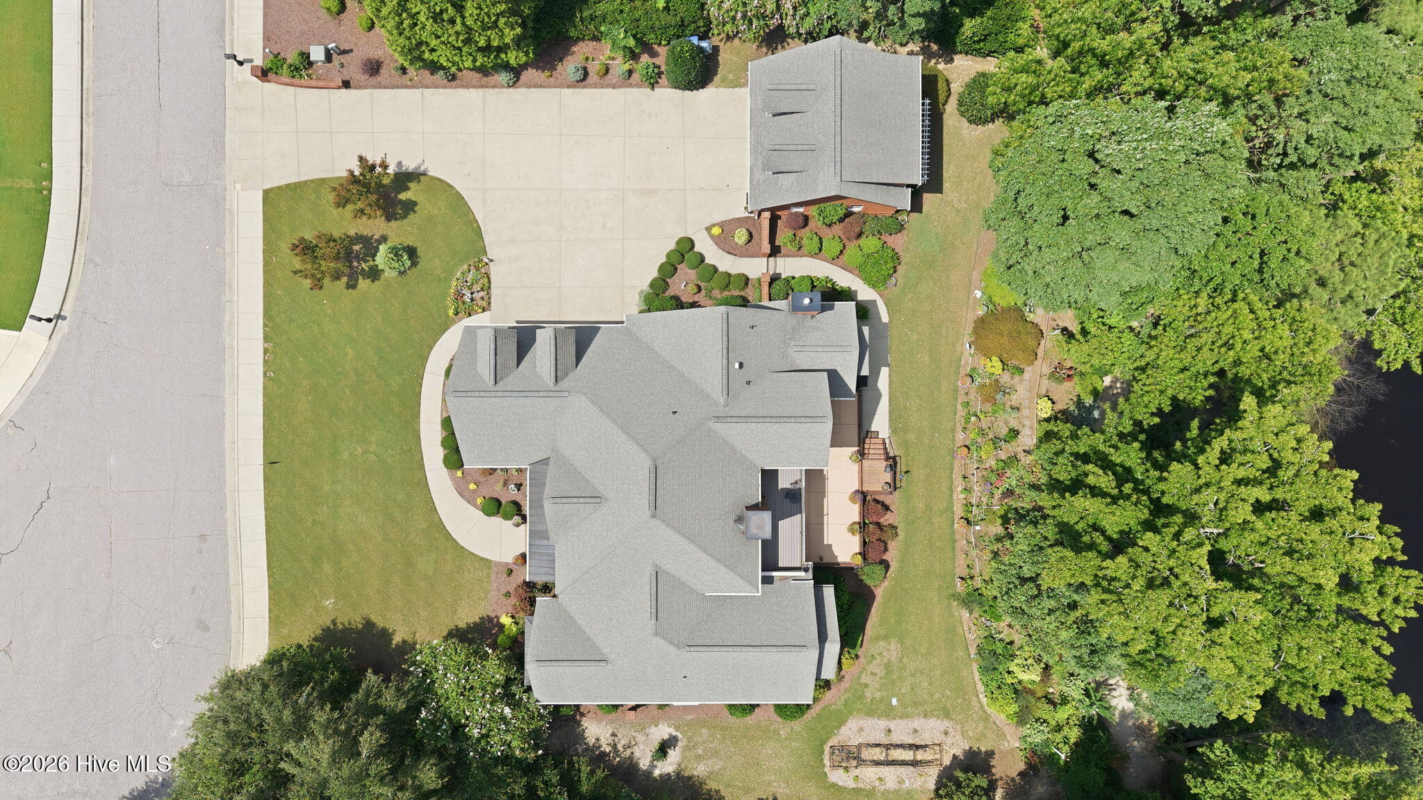 main property photo 65