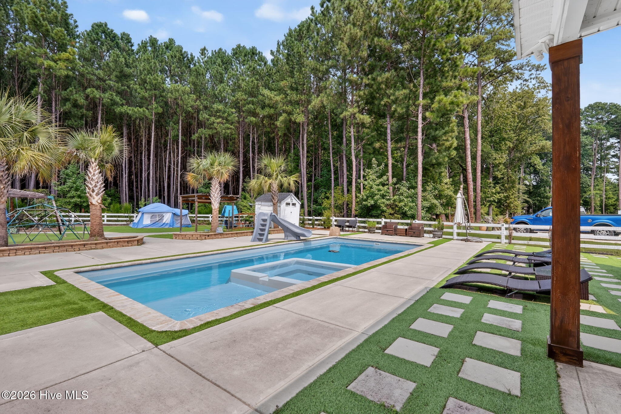 main property photo 47