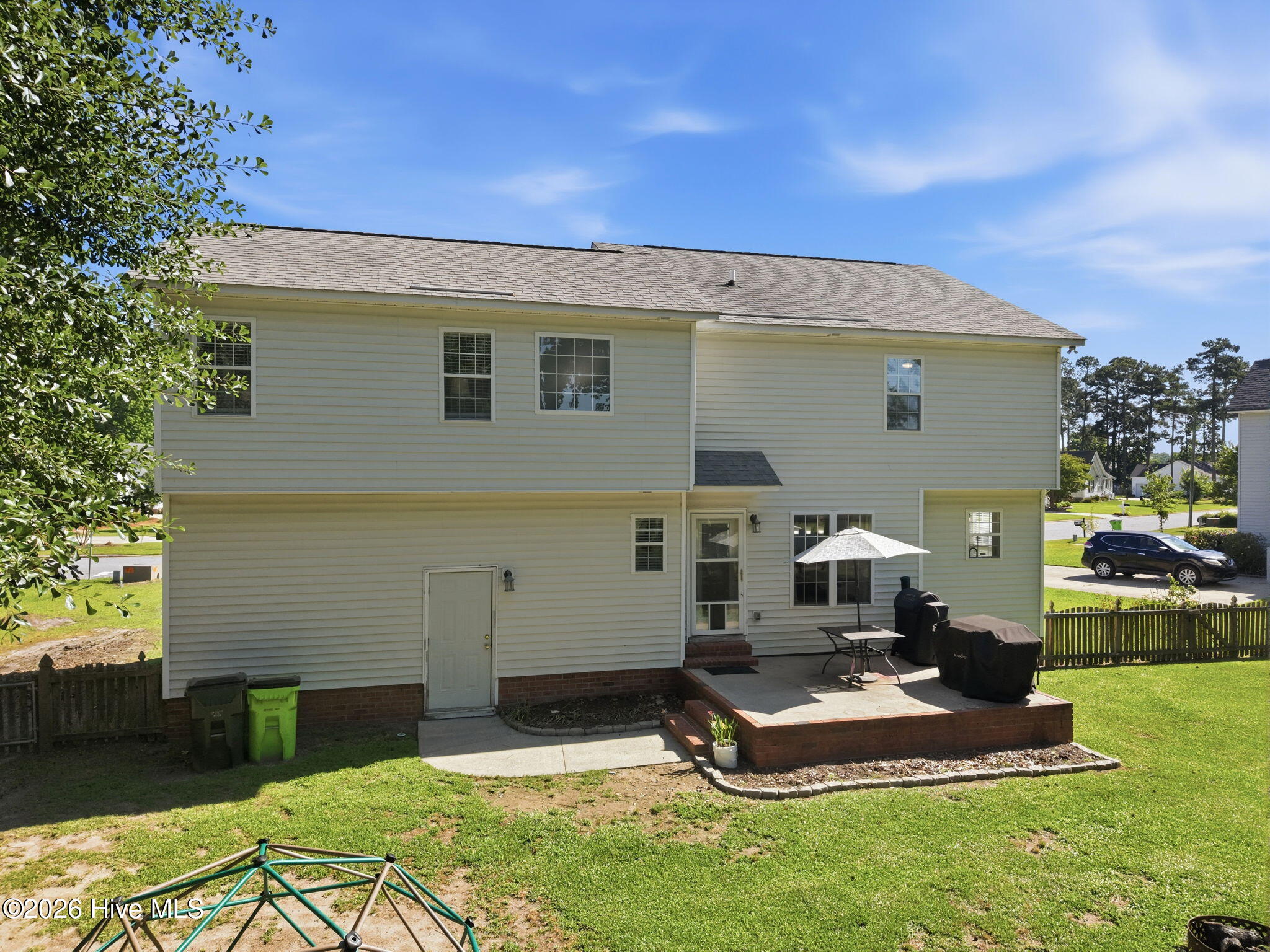 main property photo 5