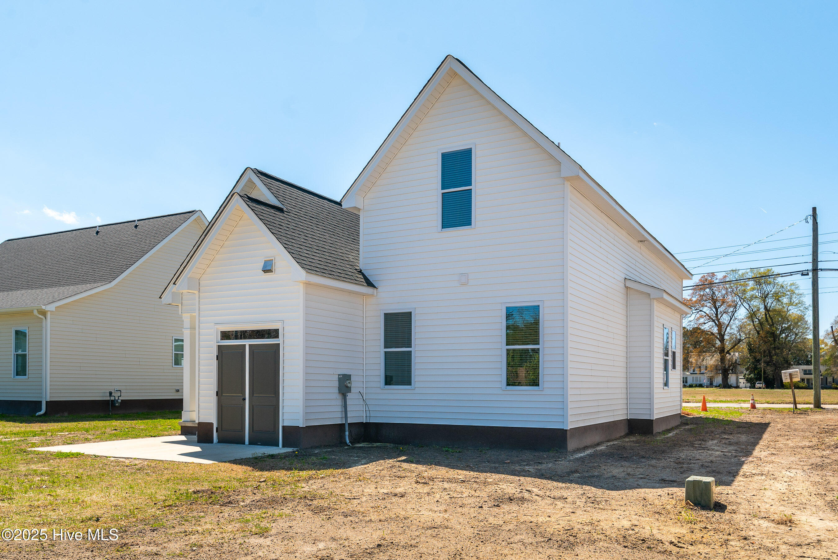 main property photo 58