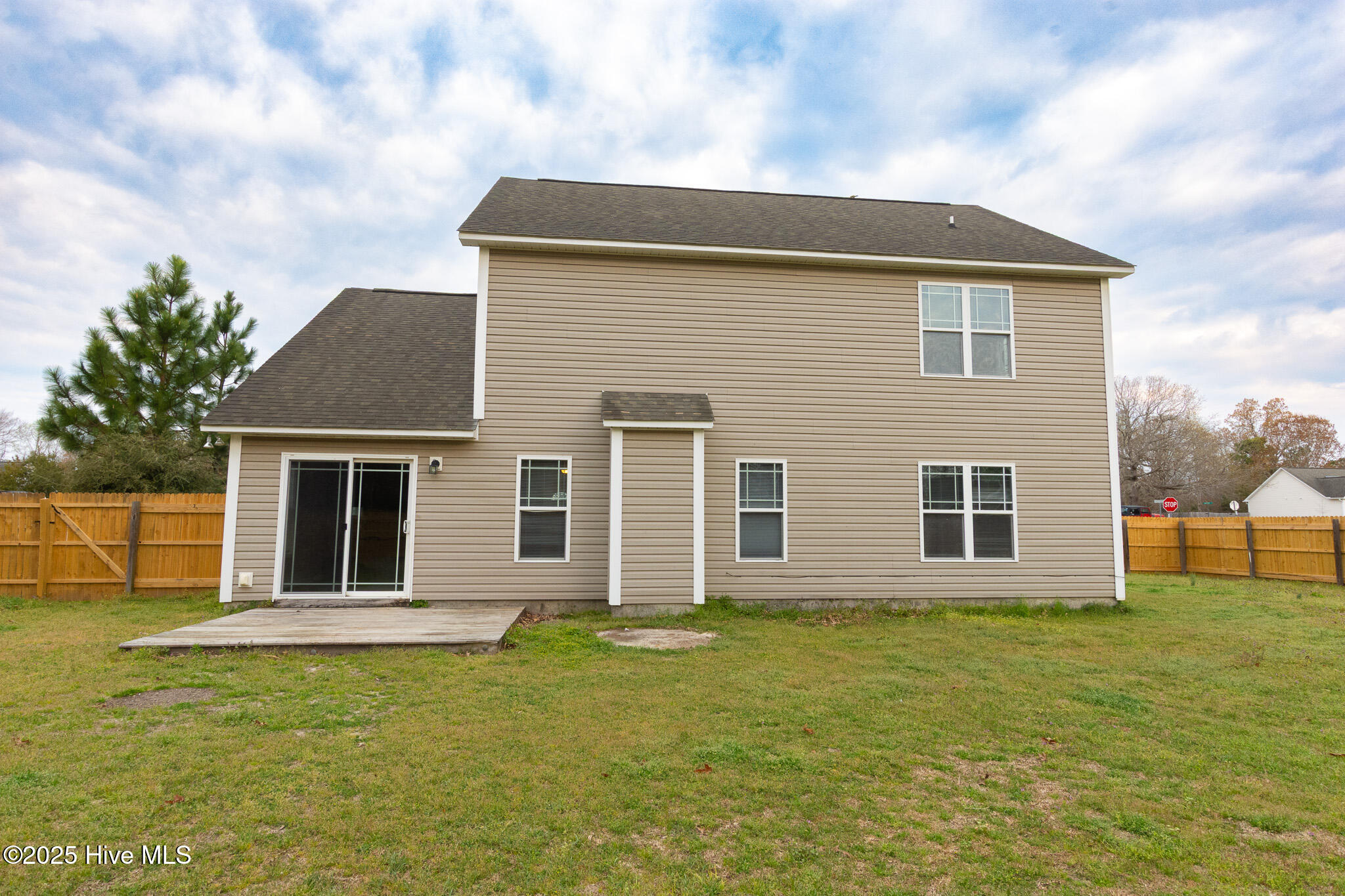 main property photo 43