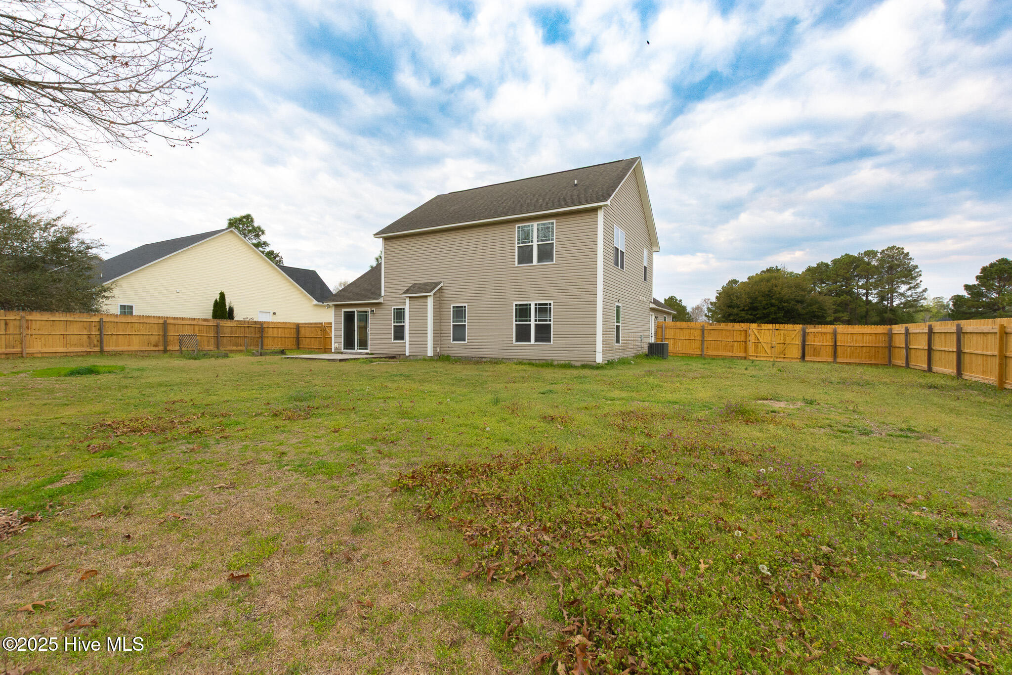 main property photo 45