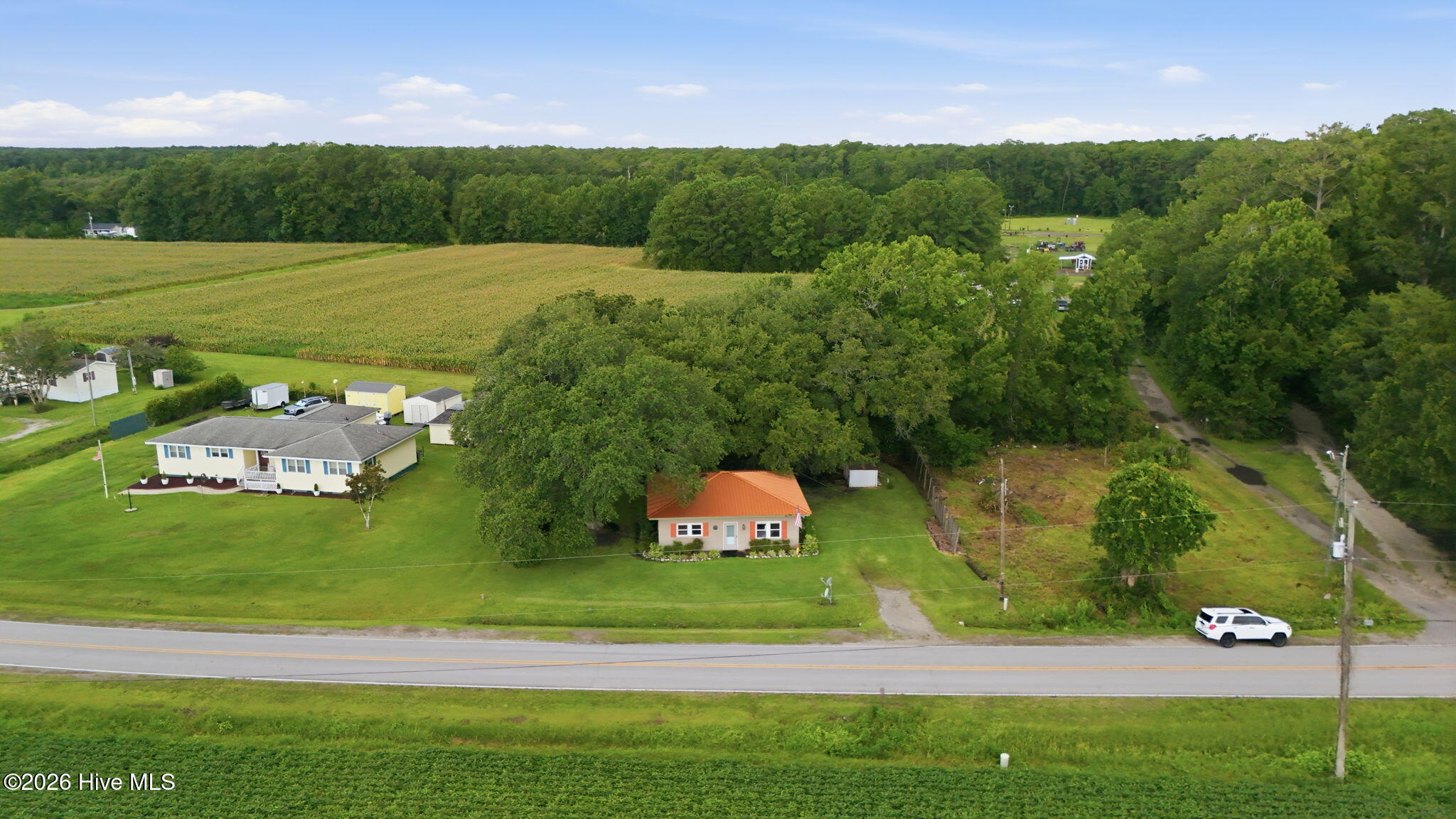 main property photo 37