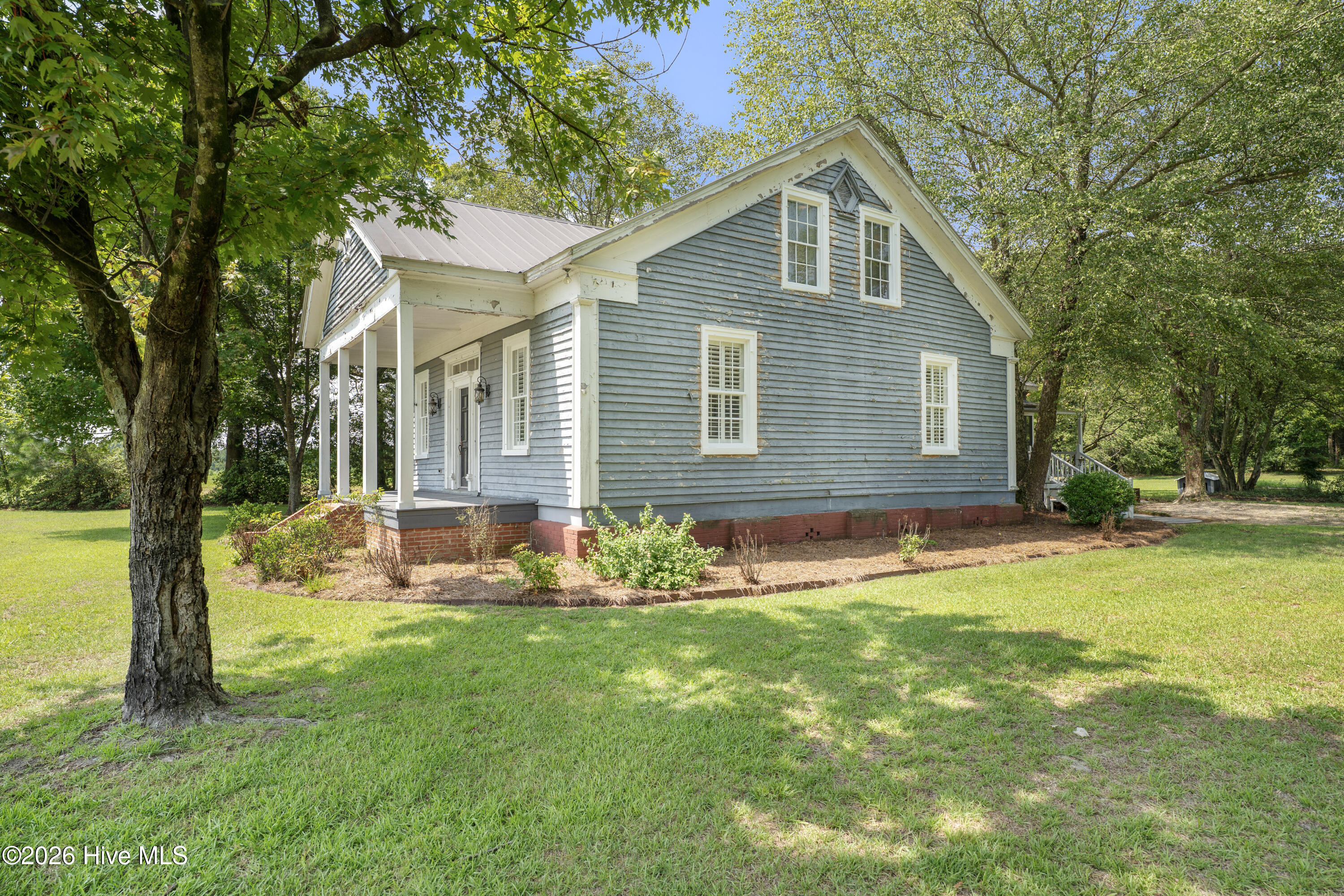 main property photo 46
