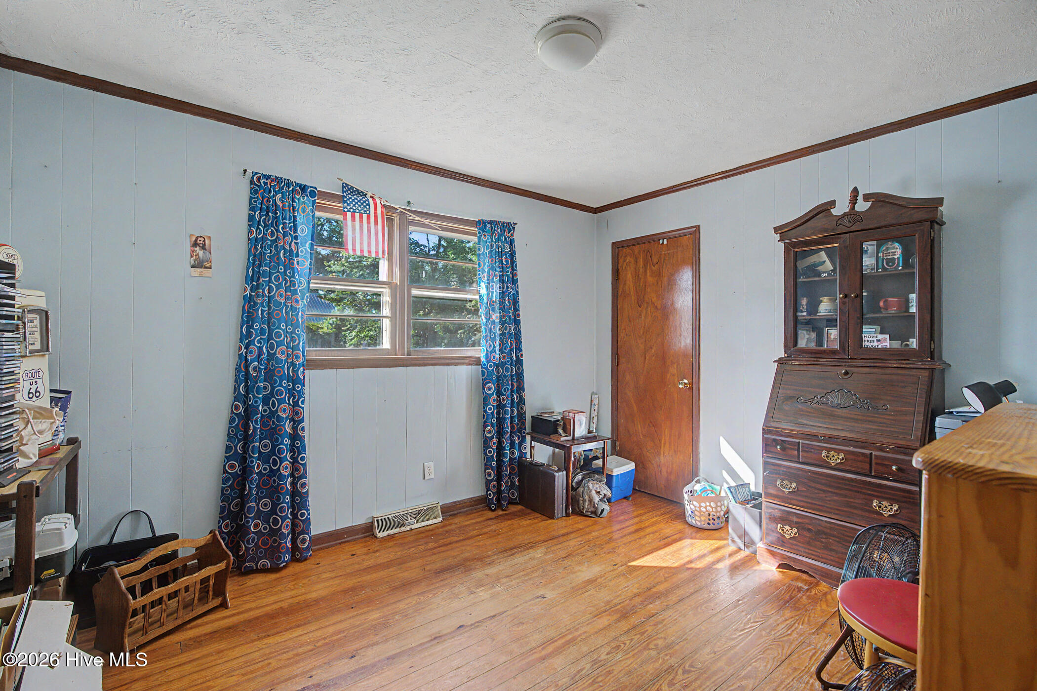 main property photo 15